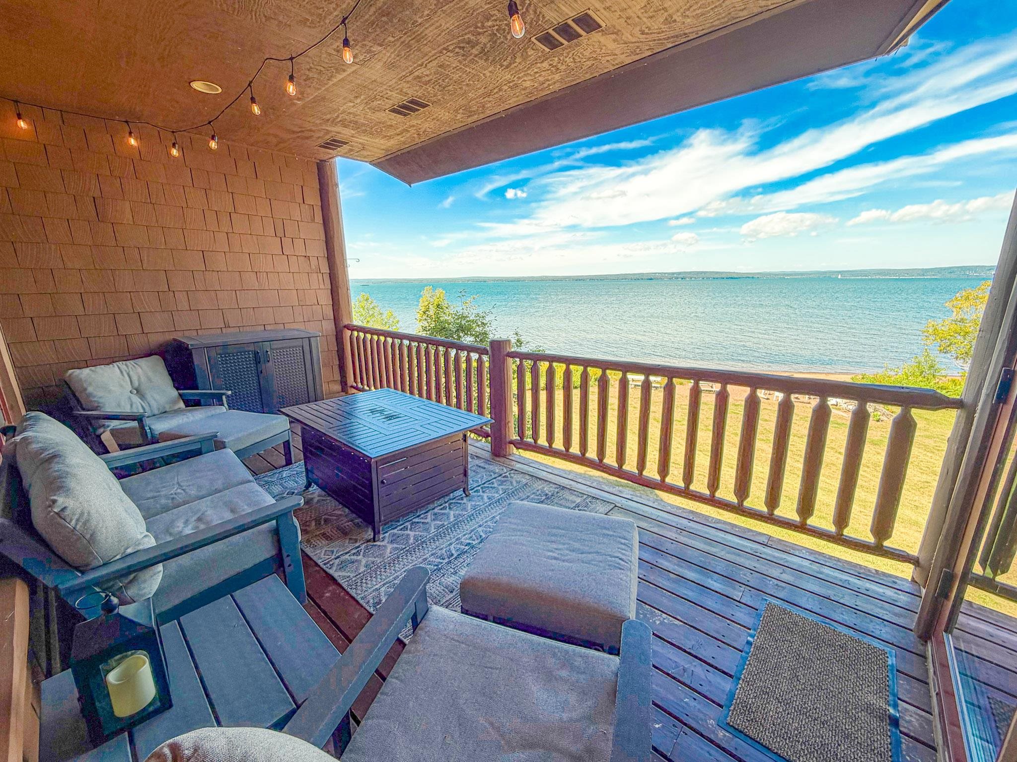 2729 LAKE SHORE DRIVE, Ashland, Wisconsin 54806, 2 Bedrooms Bedrooms, ,2 BathroomsBathrooms,Residential,For Sale,2729 LAKE SHORE DRIVE,22604405