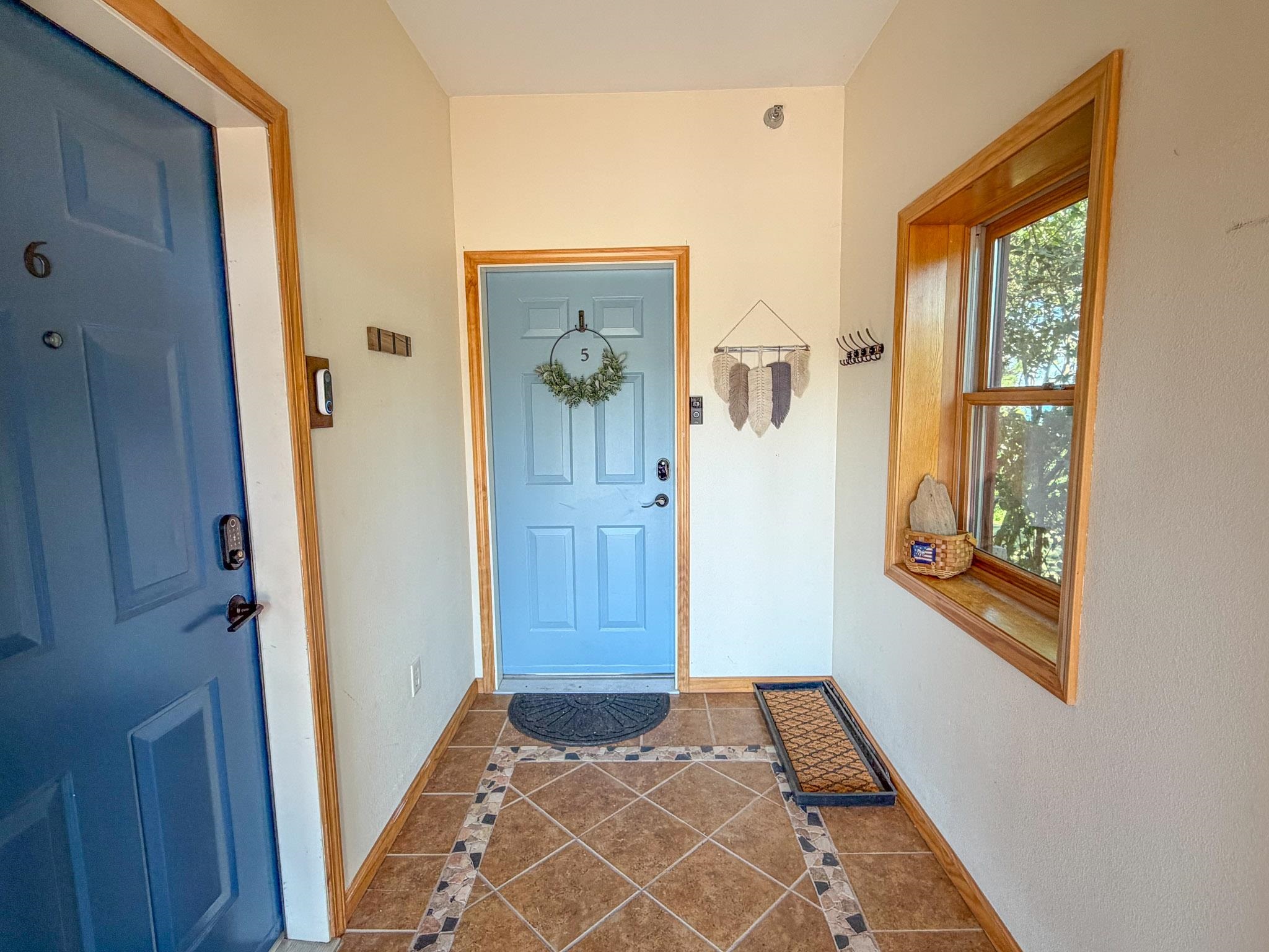 2729 LAKE SHORE DRIVE, Ashland, Wisconsin 54806, 2 Bedrooms Bedrooms, ,2 BathroomsBathrooms,Residential,For Sale,2729 LAKE SHORE DRIVE,22604405