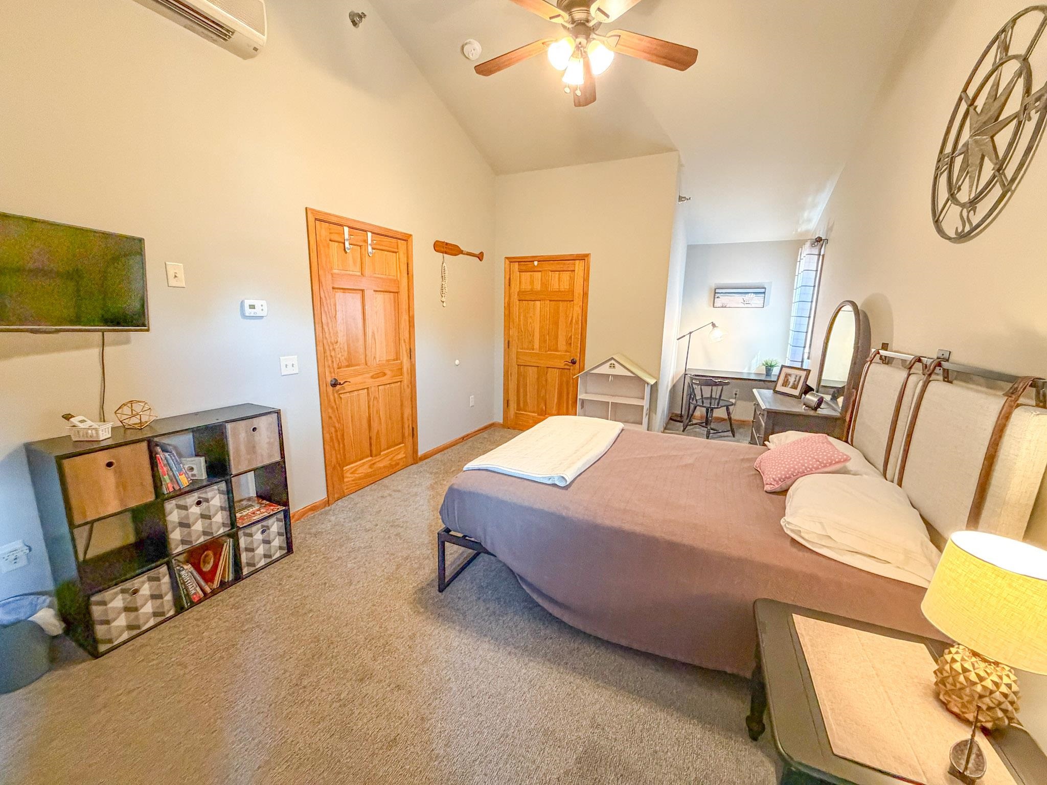 2729 LAKE SHORE DRIVE, Ashland, Wisconsin 54806, 2 Bedrooms Bedrooms, ,2 BathroomsBathrooms,Residential,For Sale,2729 LAKE SHORE DRIVE,22604405
