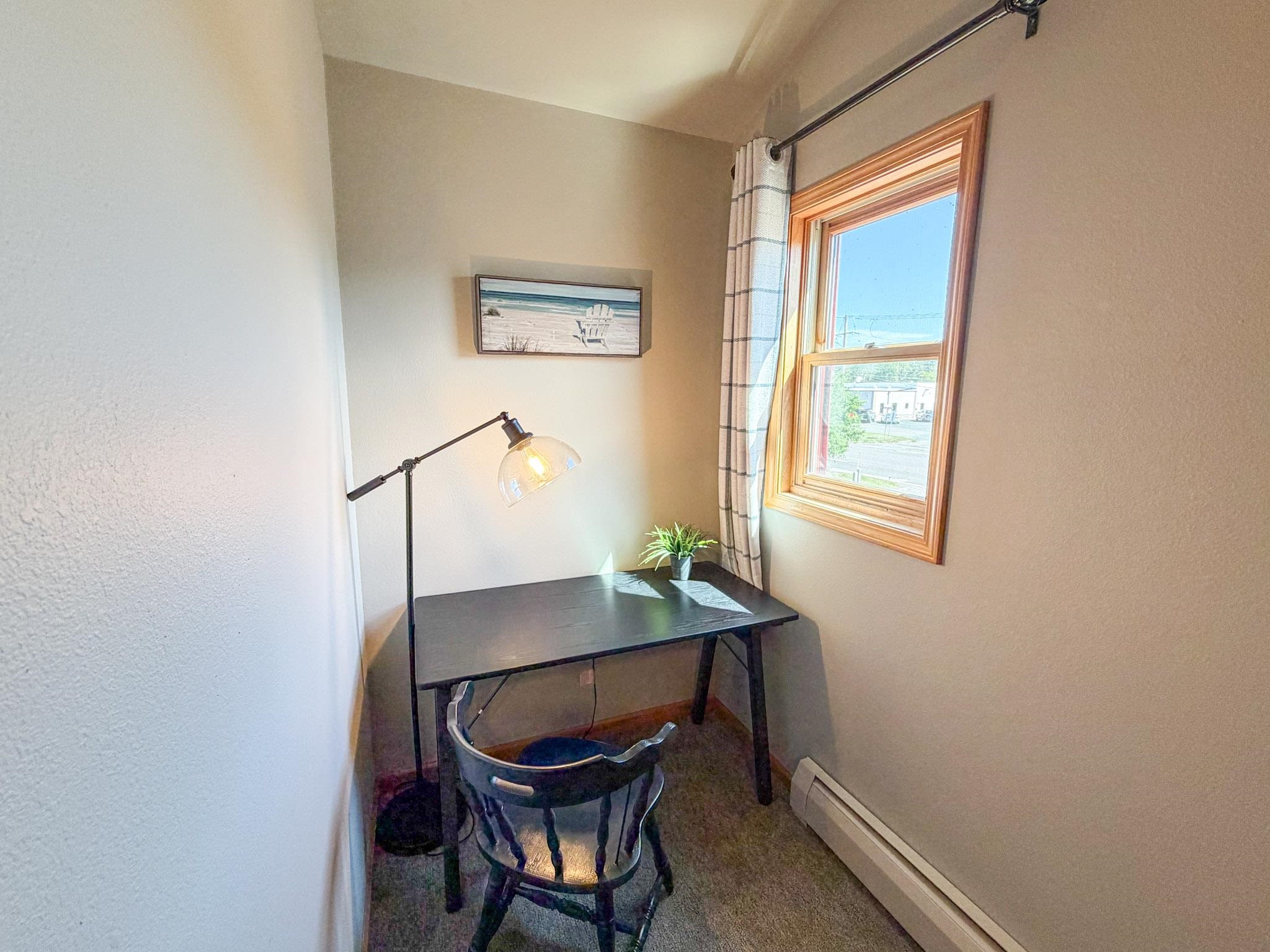 2729 LAKE SHORE DRIVE, Ashland, Wisconsin 54806, 2 Bedrooms Bedrooms, ,2 BathroomsBathrooms,Residential,For Sale,2729 LAKE SHORE DRIVE,22604405