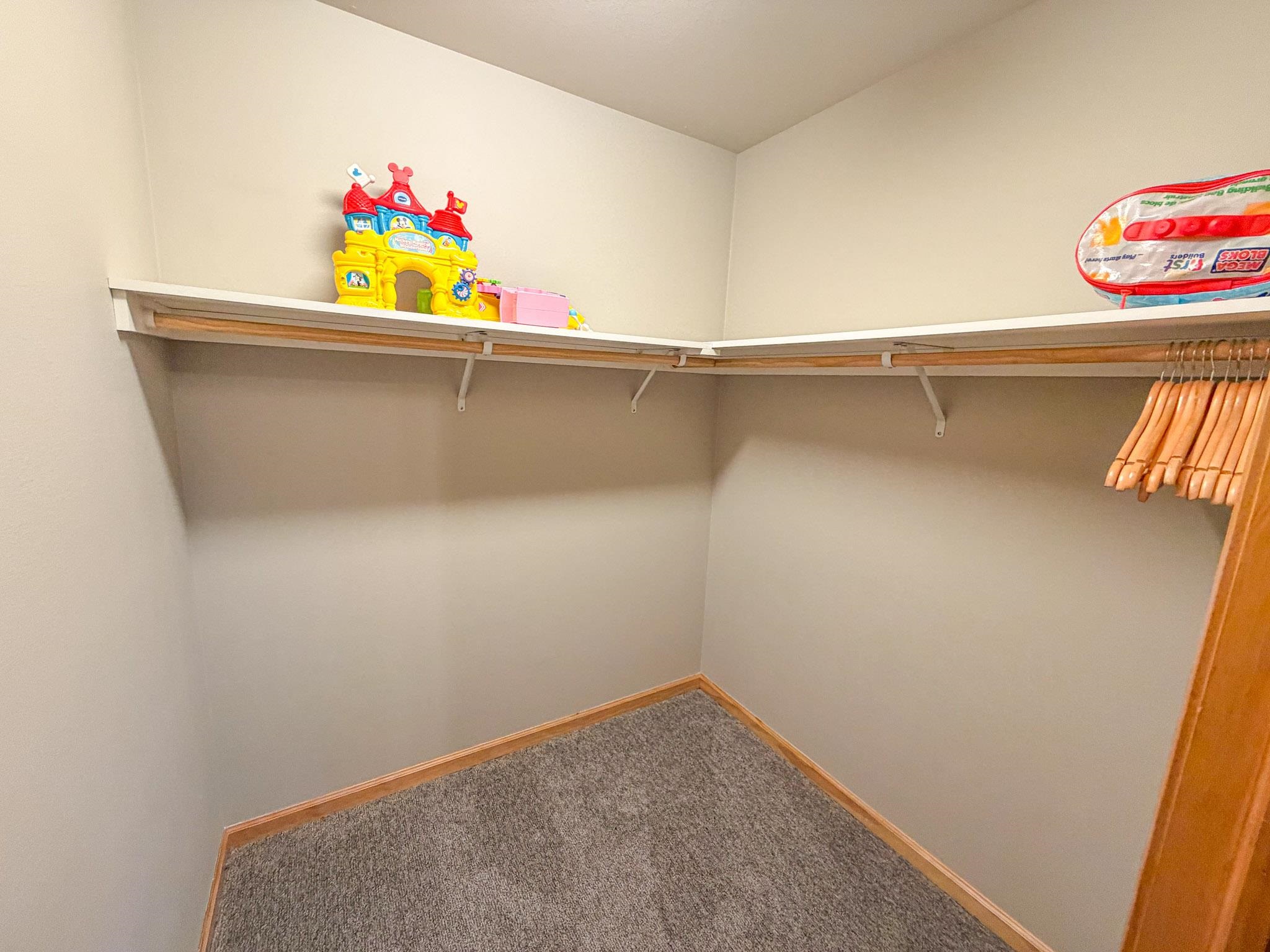 2729 LAKE SHORE DRIVE, Ashland, Wisconsin 54806, 2 Bedrooms Bedrooms, ,2 BathroomsBathrooms,Residential,For Sale,2729 LAKE SHORE DRIVE,22604405