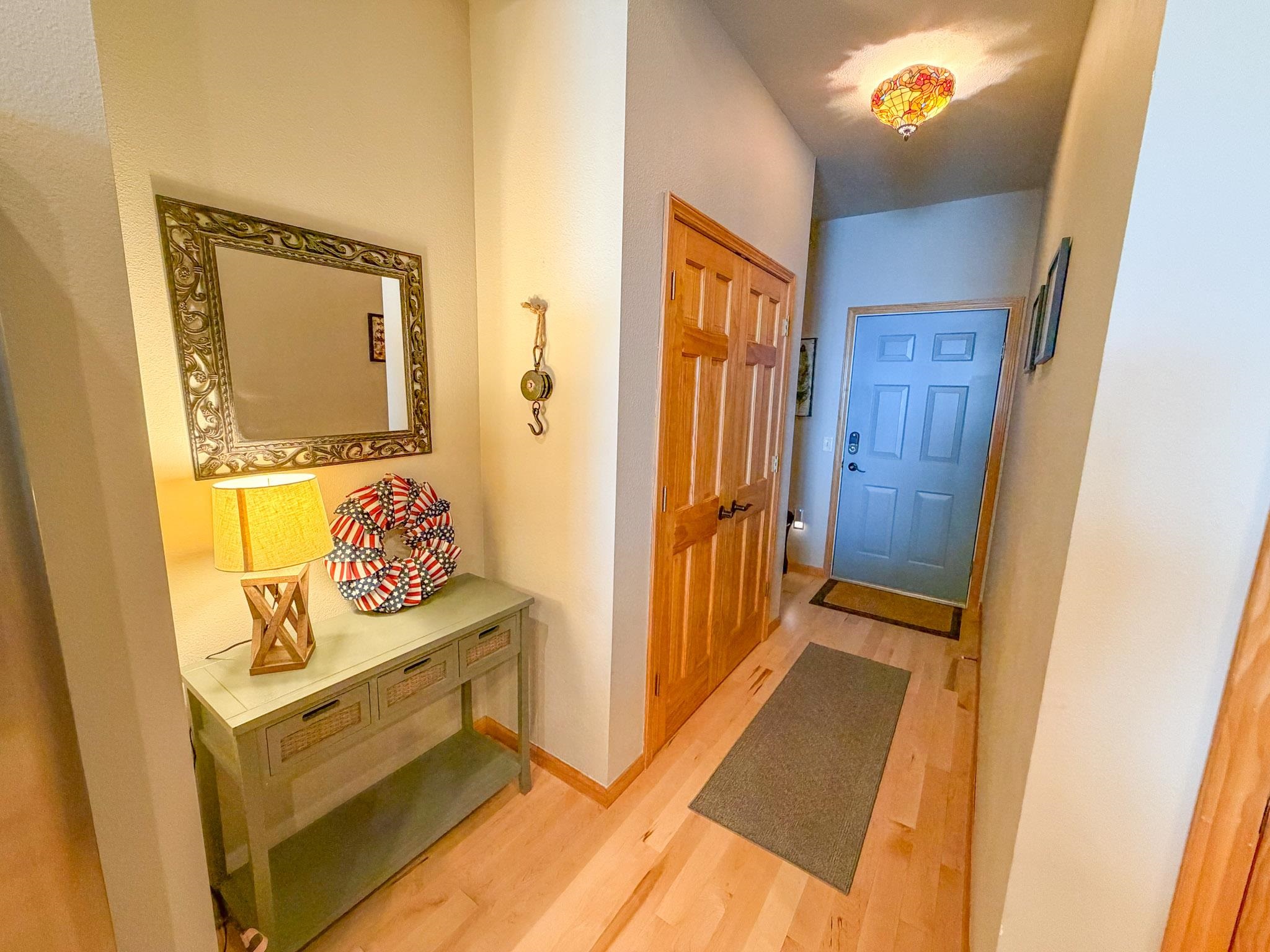 2729 LAKE SHORE DRIVE, Ashland, Wisconsin 54806, 2 Bedrooms Bedrooms, ,2 BathroomsBathrooms,Residential,For Sale,2729 LAKE SHORE DRIVE,22604405