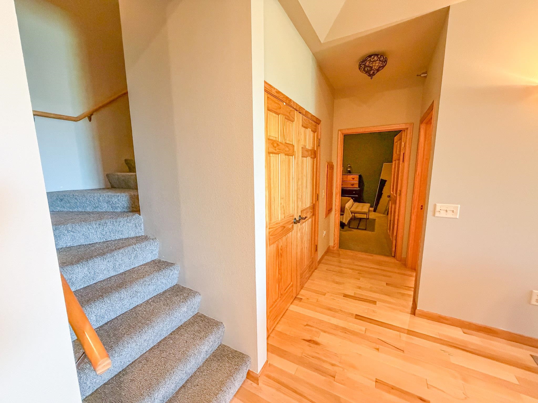 2729 LAKE SHORE DRIVE, Ashland, Wisconsin 54806, 2 Bedrooms Bedrooms, ,2 BathroomsBathrooms,Residential,For Sale,2729 LAKE SHORE DRIVE,22604405