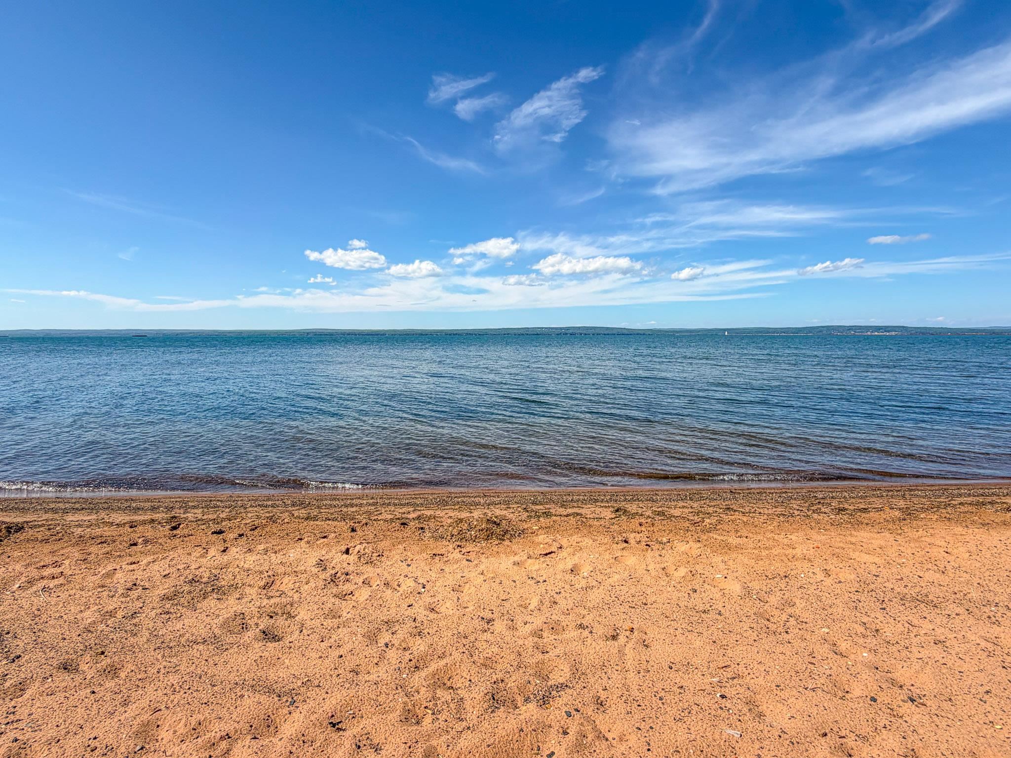 2729 LAKE SHORE DRIVE, Ashland, Wisconsin 54806, 2 Bedrooms Bedrooms, ,2 BathroomsBathrooms,Residential,For Sale,2729 LAKE SHORE DRIVE,22604405