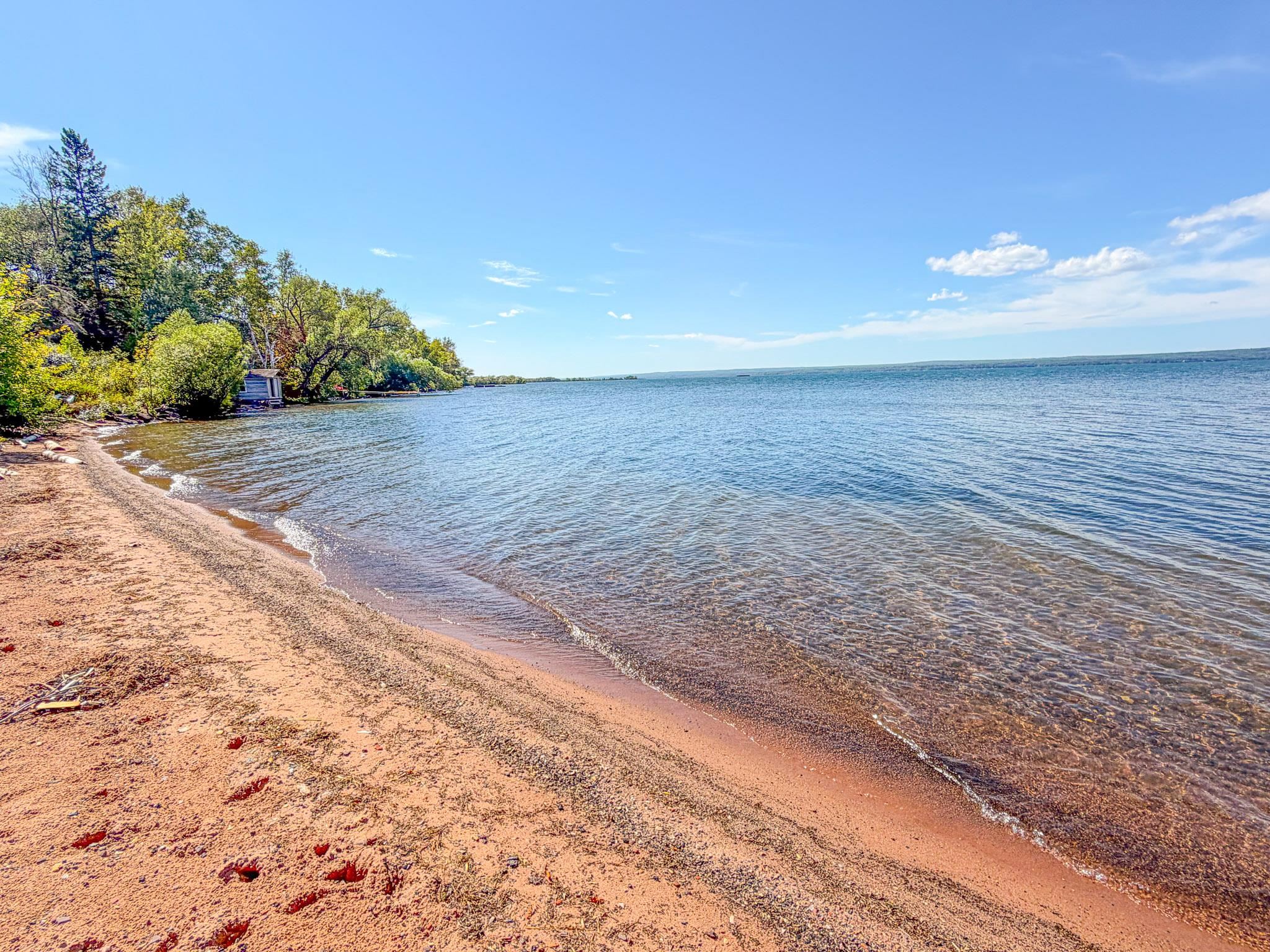 2729 LAKE SHORE DRIVE, Ashland, Wisconsin 54806, 2 Bedrooms Bedrooms, ,2 BathroomsBathrooms,Residential,For Sale,2729 LAKE SHORE DRIVE,22604405