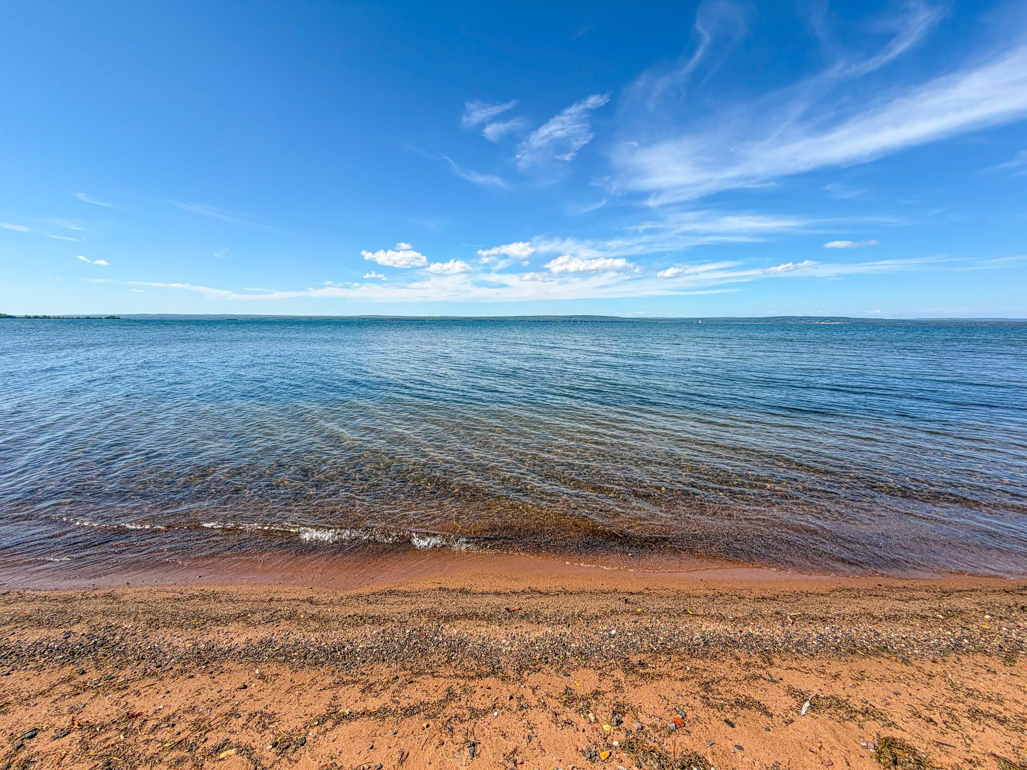 2729 LAKE SHORE DRIVE, Ashland, Wisconsin 54806, 2 Bedrooms Bedrooms, ,2 BathroomsBathrooms,Residential,For Sale,2729 LAKE SHORE DRIVE,22604405