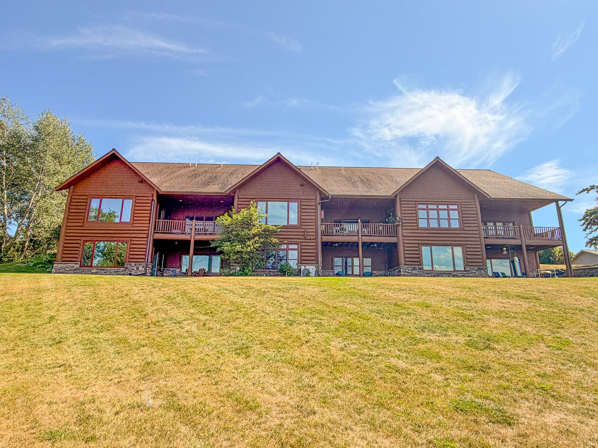 2729 LAKE SHORE DRIVE, Ashland, Wisconsin 54806, 2 Bedrooms Bedrooms, ,2 BathroomsBathrooms,Residential,For Sale,2729 LAKE SHORE DRIVE,22604405