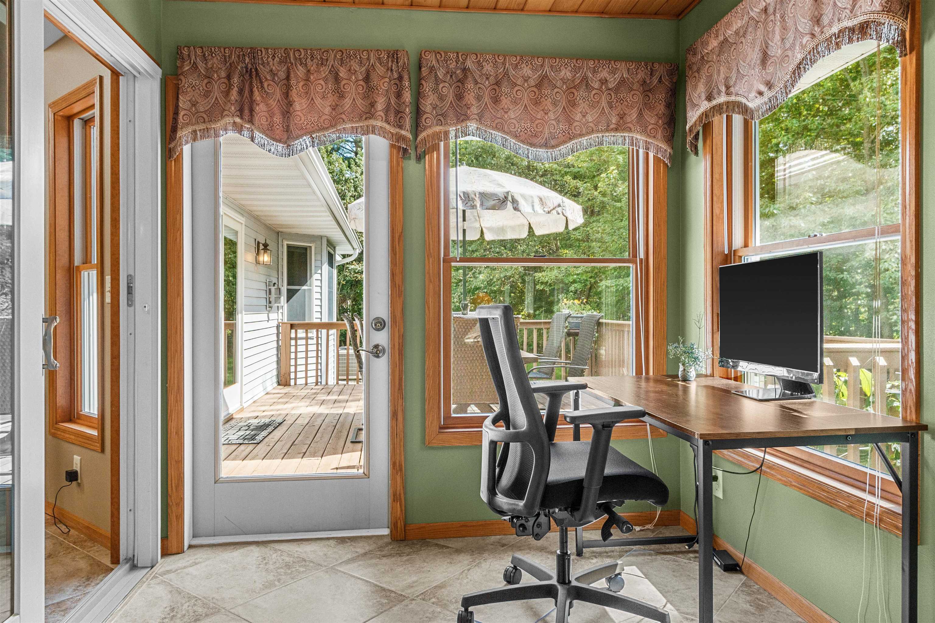5509 ELMWOOD AVENUE, Stevens Point, Wisconsin 54482, 4 Bedrooms Bedrooms, ,3 BathroomsBathrooms,Residential,For Sale,5509 ELMWOOD AVENUE,22604410