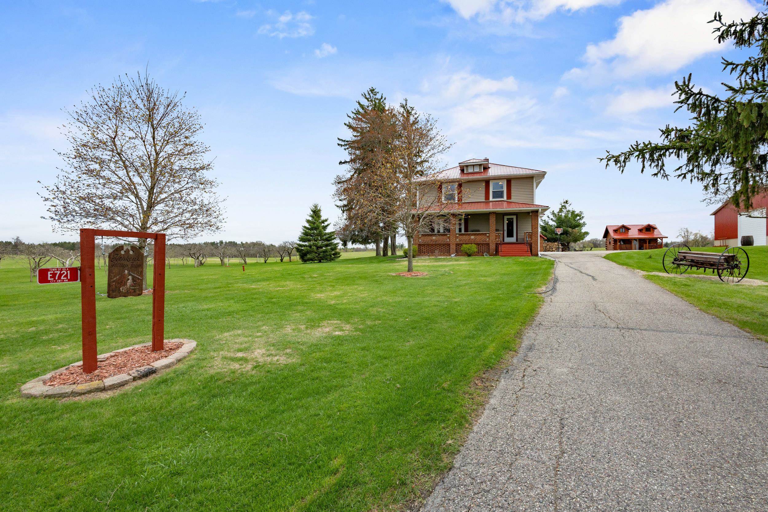 E721 COUNTY ROAD MM, Iola, Wisconsin 54945, 4 Bedrooms Bedrooms, ,2 BathroomsBathrooms,Residential,For Sale,E721 COUNTY ROAD MM,22604414