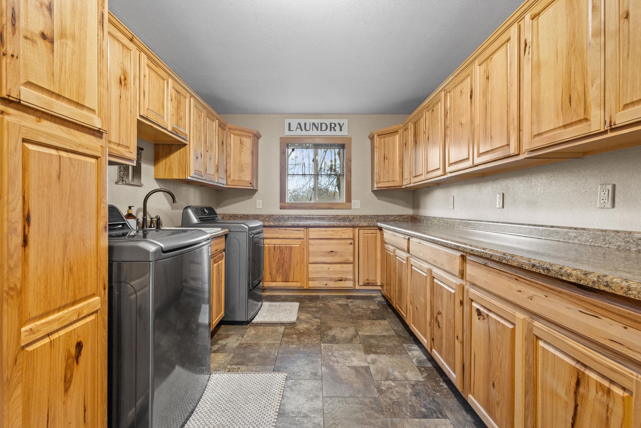 E721 COUNTY ROAD MM, Iola, Wisconsin 54945, 4 Bedrooms Bedrooms, ,2 BathroomsBathrooms,Residential,For Sale,E721 COUNTY ROAD MM,22604414