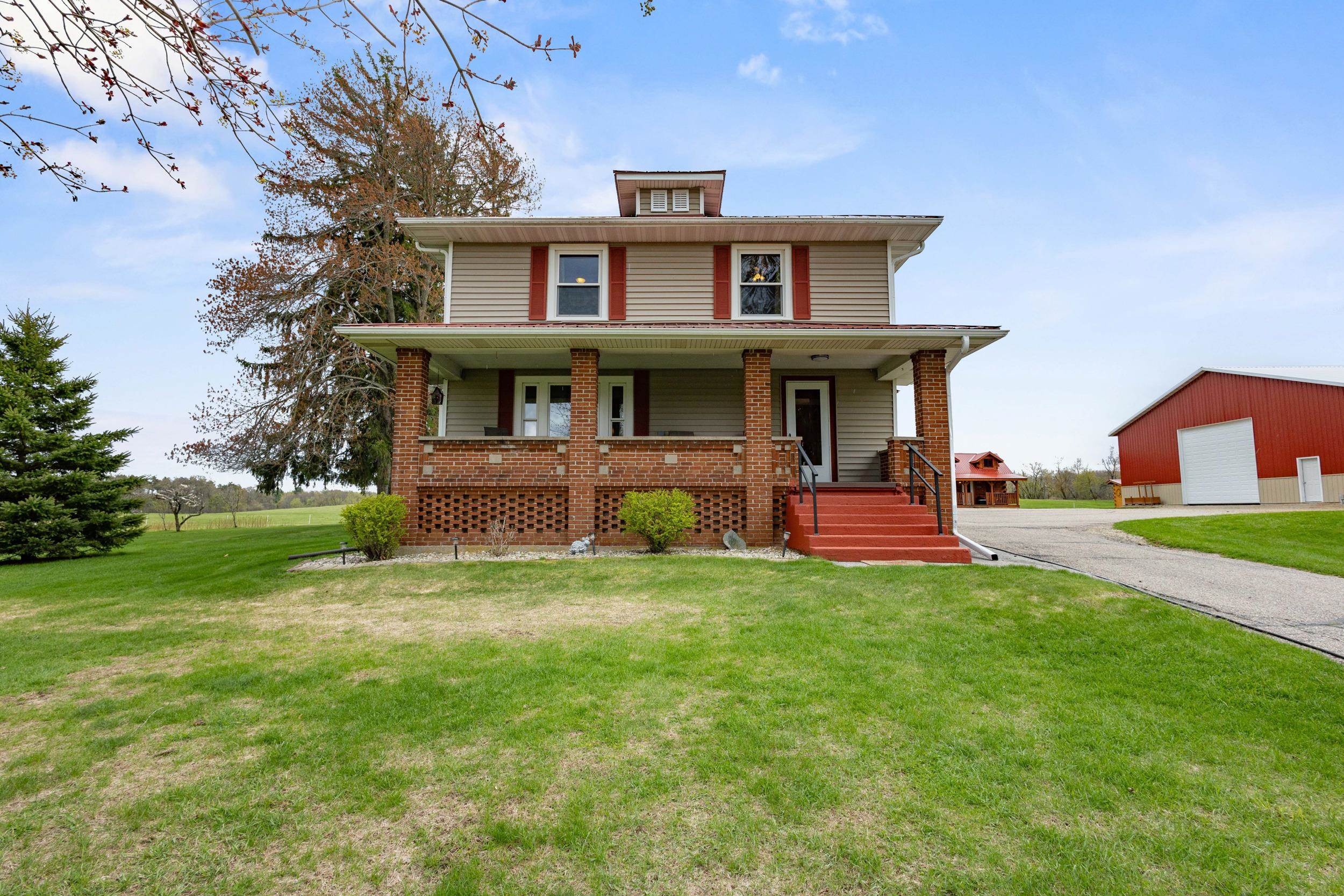 E721 COUNTY ROAD MM, Iola, Wisconsin 54945, 4 Bedrooms Bedrooms, ,2 BathroomsBathrooms,Residential,For Sale,E721 COUNTY ROAD MM,22604414