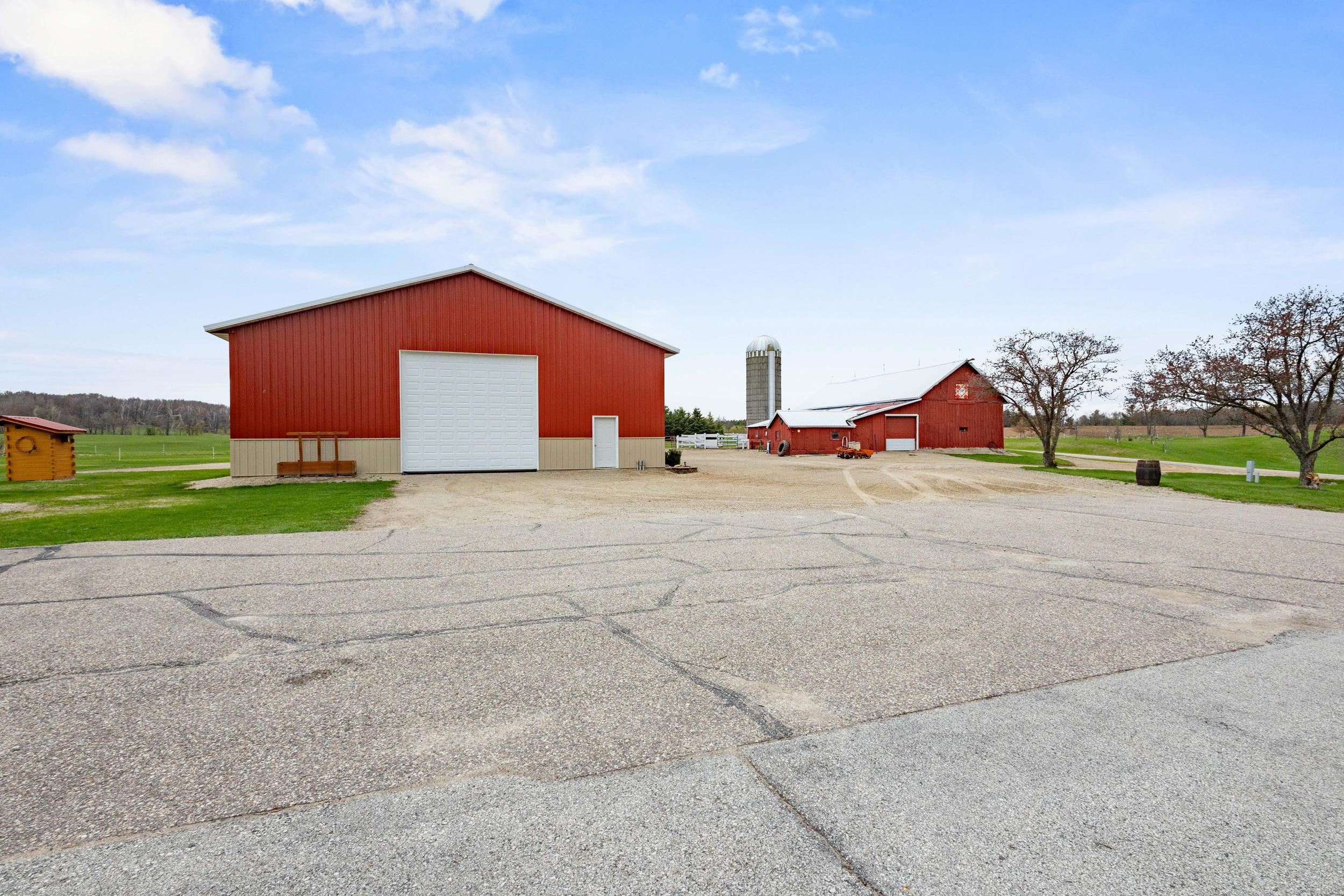 E721 COUNTY ROAD MM, Iola, Wisconsin 54945, 4 Bedrooms Bedrooms, ,2 BathroomsBathrooms,Residential,For Sale,E721 COUNTY ROAD MM,22604414