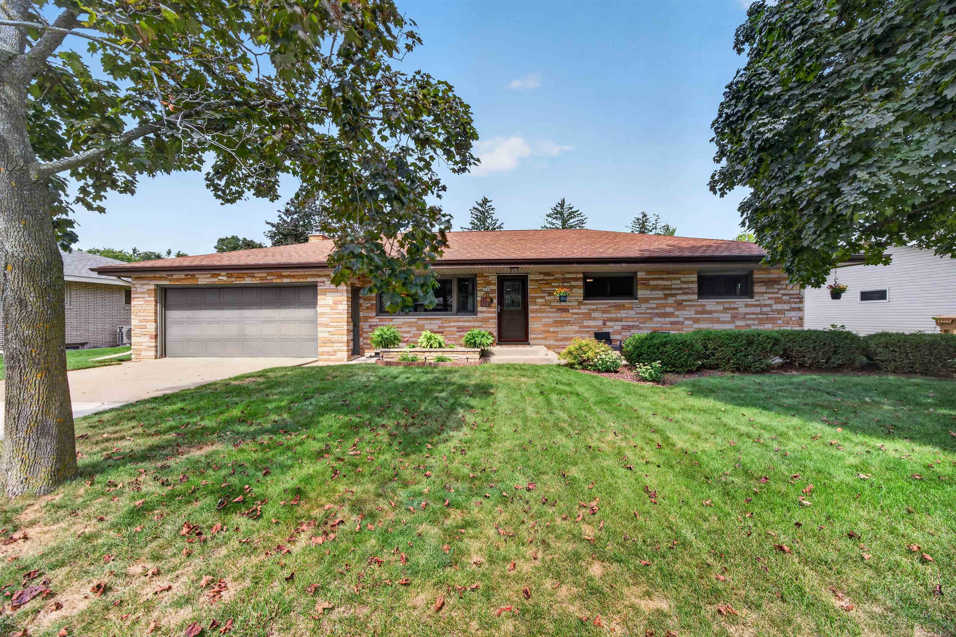 3300 ALGOMA STREET, Stevens Point, Wisconsin 54481, 3 Bedrooms Bedrooms, ,1 BathroomBathrooms,Residential,For Sale,3300 ALGOMA STREET,22604418