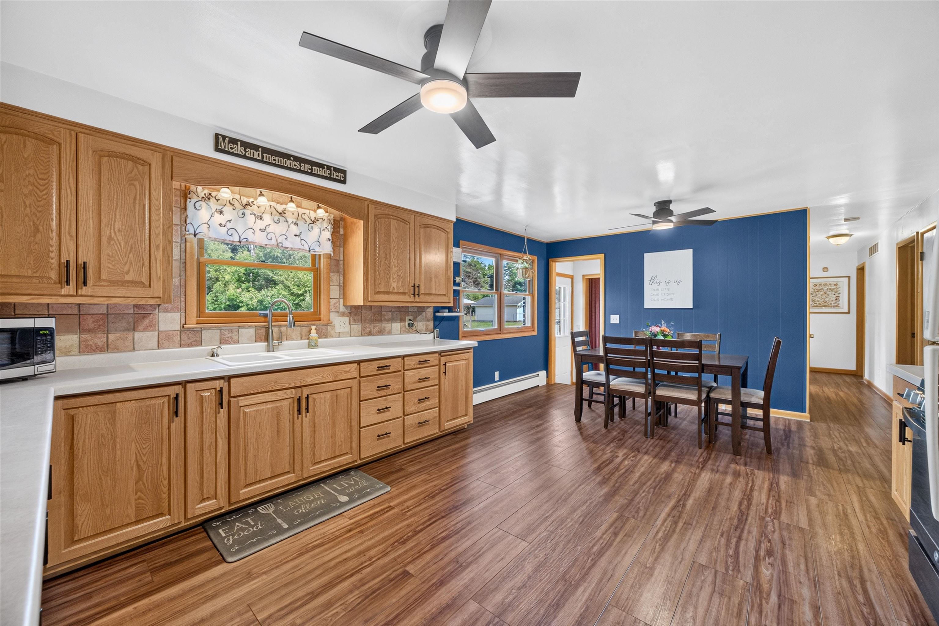 3300 ALGOMA STREET, Stevens Point, Wisconsin 54481, 3 Bedrooms Bedrooms, ,1 BathroomBathrooms,Residential,For Sale,3300 ALGOMA STREET,22604418