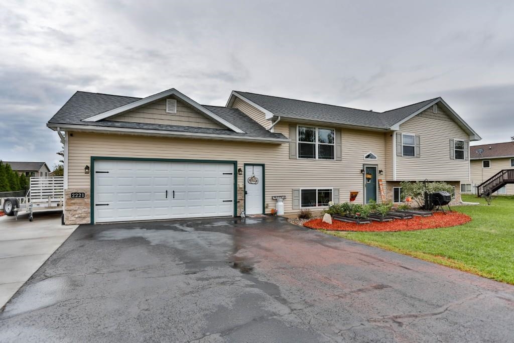 2221 CONESTOGA LANE, Kronenwetter, Wisconsin 54455, 4 Bedrooms Bedrooms, ,3 BathroomsBathrooms,Residential,For Sale,2221 CONESTOGA LANE,22604419