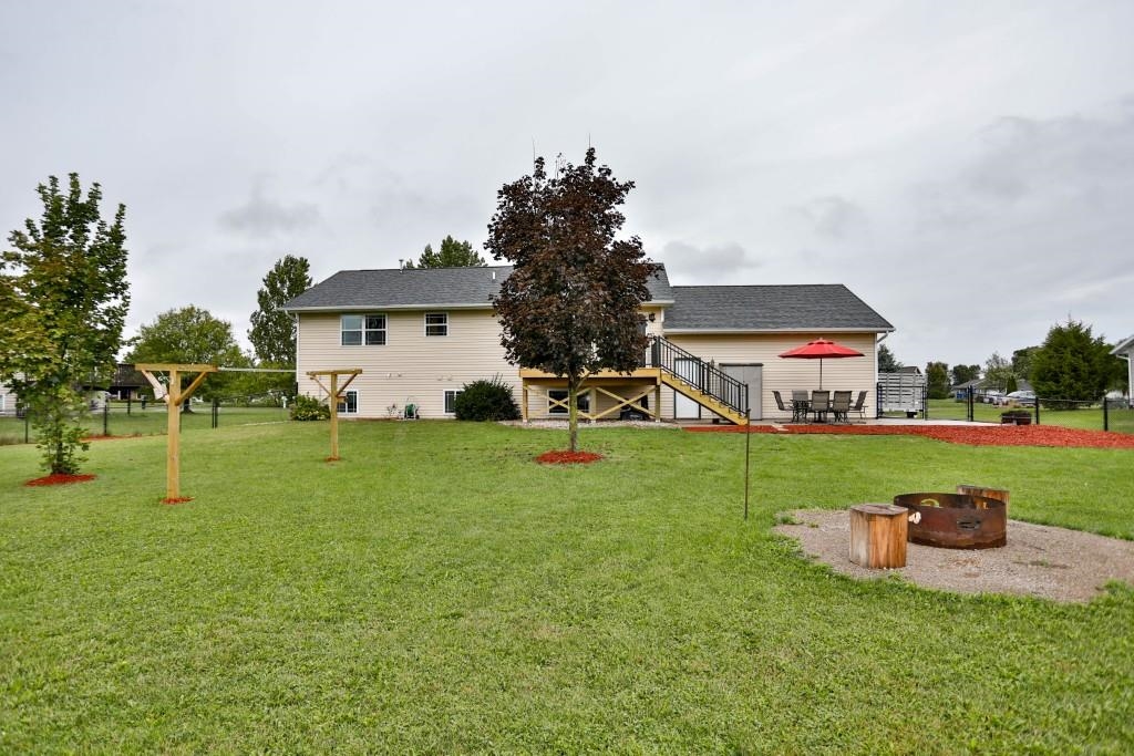 2221 CONESTOGA LANE, Kronenwetter, Wisconsin 54455, 4 Bedrooms Bedrooms, ,3 BathroomsBathrooms,Residential,For Sale,2221 CONESTOGA LANE,22604419