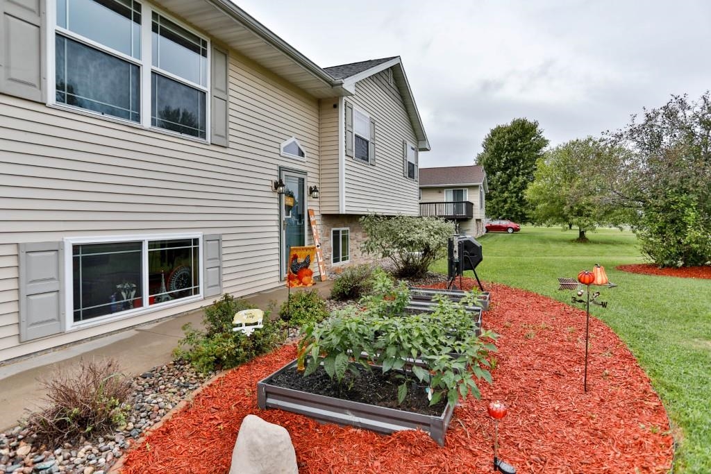 2221 CONESTOGA LANE, Kronenwetter, Wisconsin 54455, 4 Bedrooms Bedrooms, ,3 BathroomsBathrooms,Residential,For Sale,2221 CONESTOGA LANE,22604419