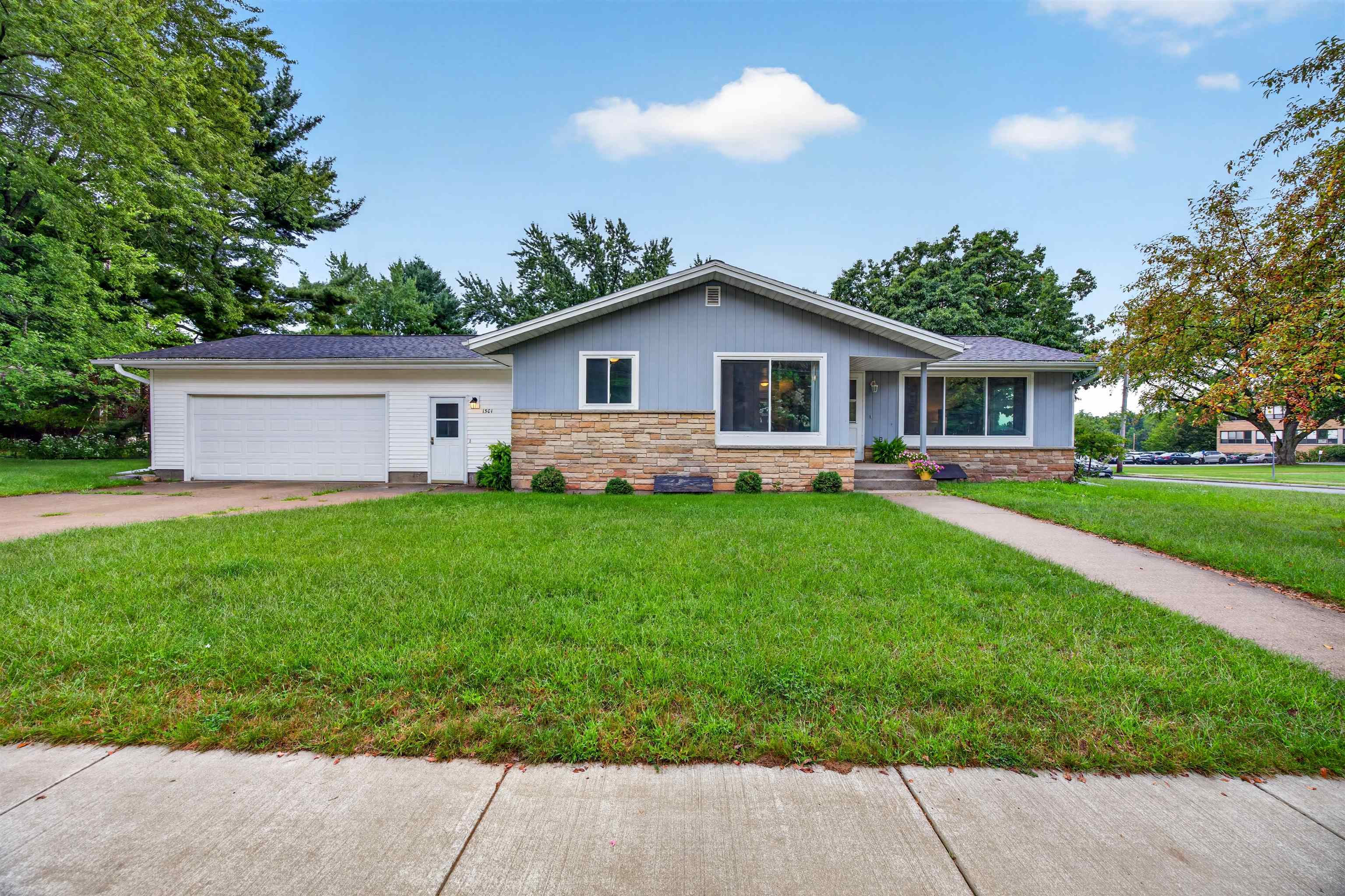 1501 MARIA DRIVE, Stevens Point, Wisconsin 54481, 3 Bedrooms Bedrooms, ,1 BathroomBathrooms,Residential,For Sale,1501 MARIA DRIVE,22604421