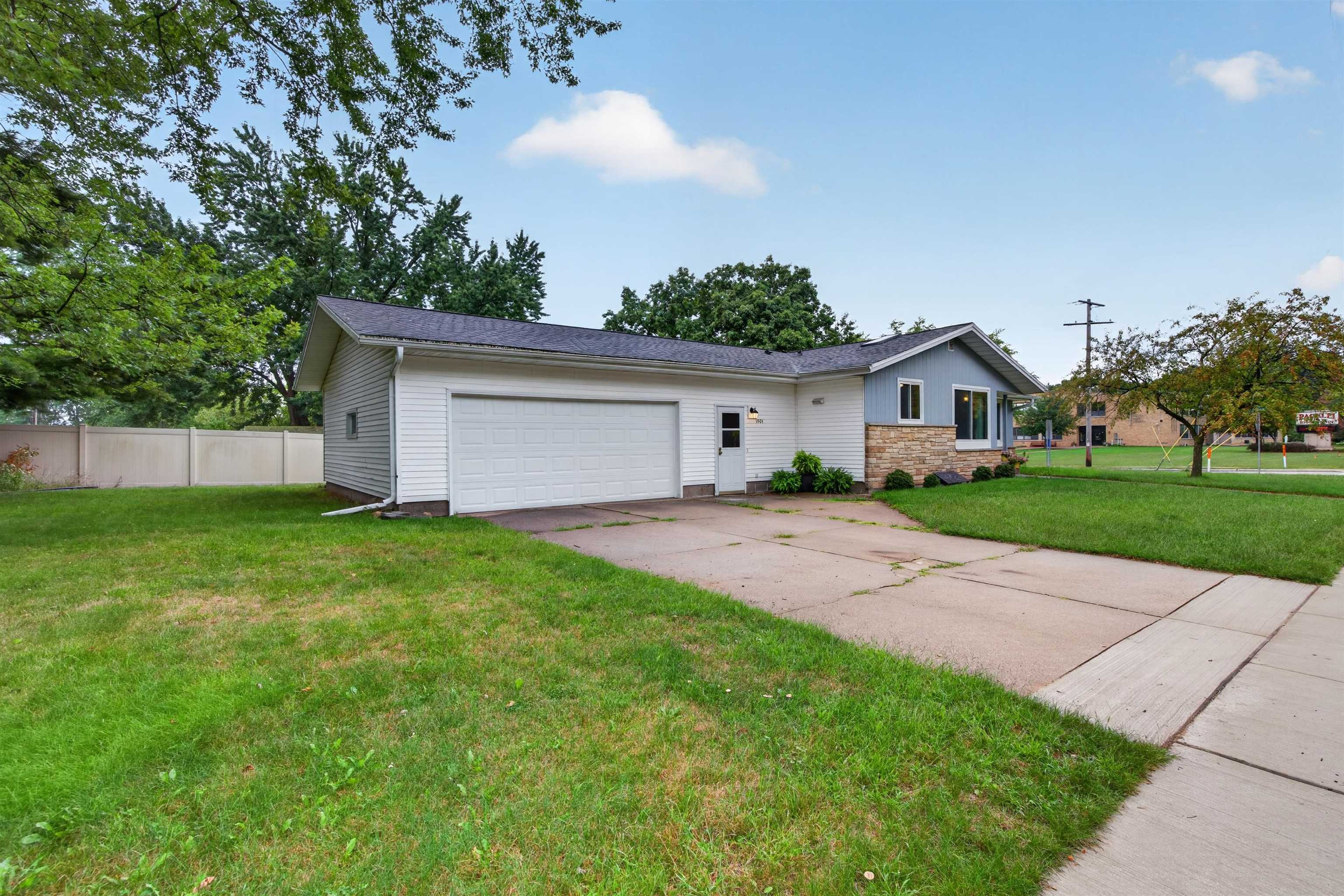 1501 MARIA DRIVE, Stevens Point, Wisconsin 54481, 3 Bedrooms Bedrooms, ,1 BathroomBathrooms,Residential,For Sale,1501 MARIA DRIVE,22604421
