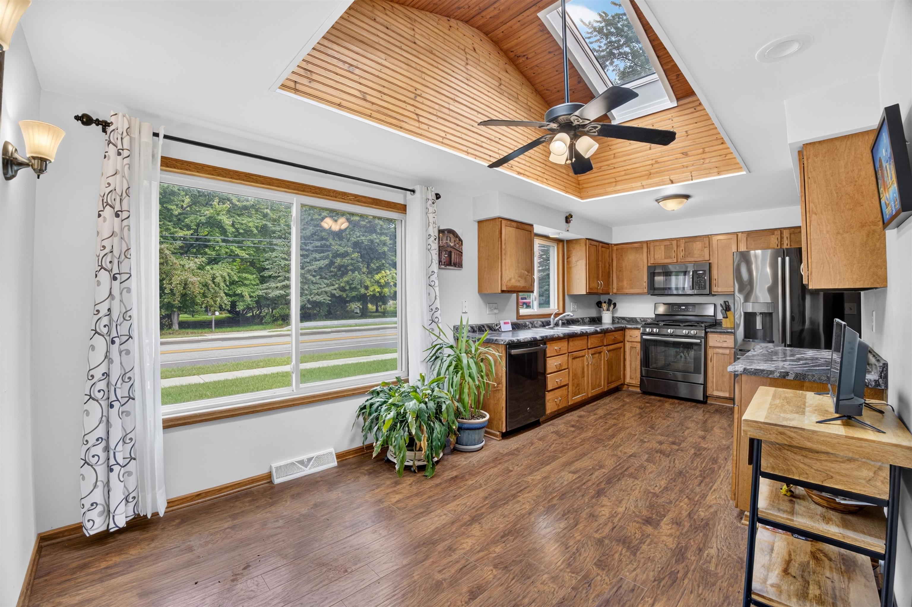 1501 MARIA DRIVE, Stevens Point, Wisconsin 54481, 3 Bedrooms Bedrooms, ,1 BathroomBathrooms,Residential,For Sale,1501 MARIA DRIVE,22604421