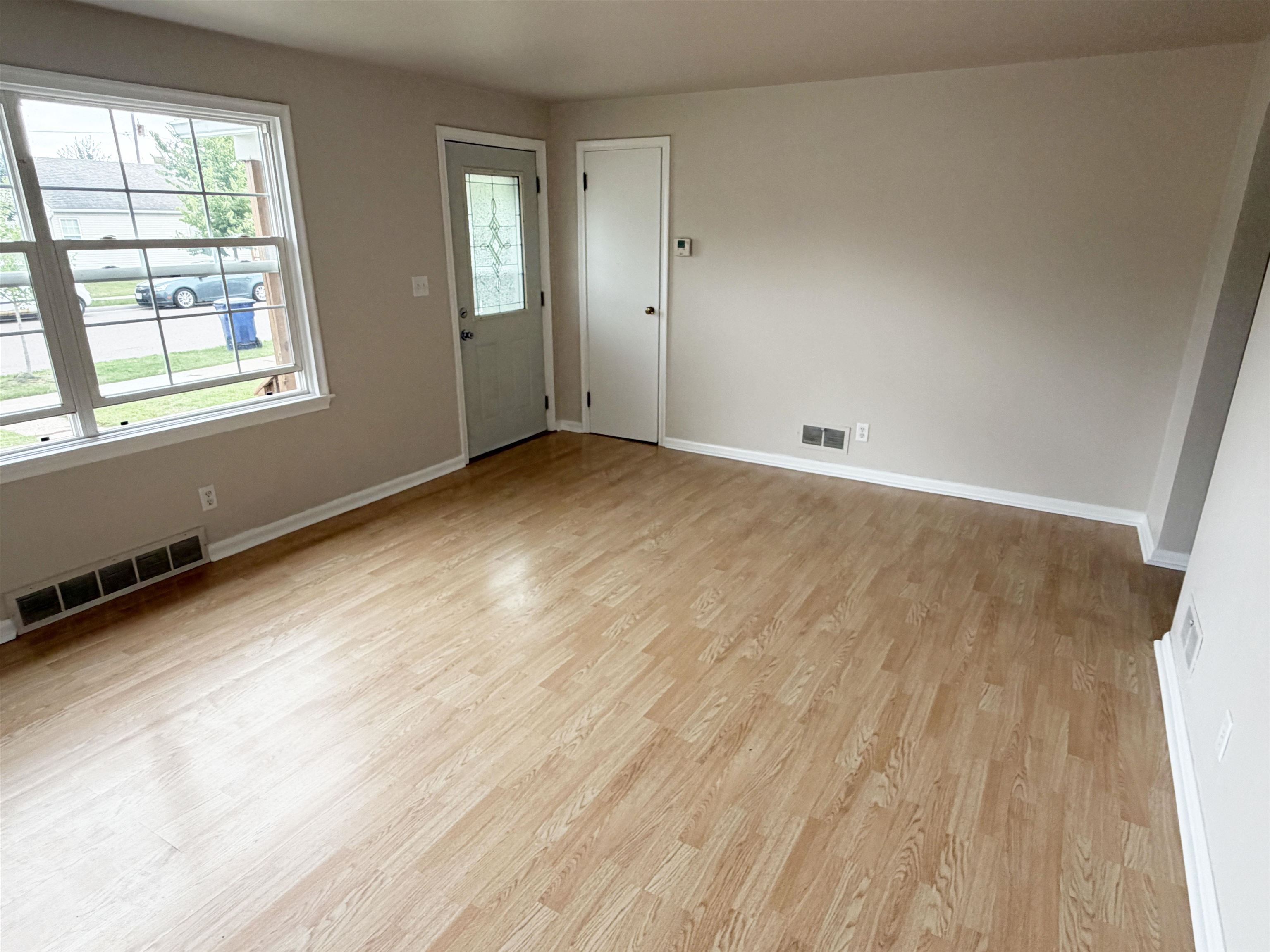 615 N 10TH AVENUE, Wausau, Wisconsin 54401, 3 Bedrooms Bedrooms, ,1 BathroomBathrooms,Residential,For Sale,615 N 10TH AVENUE,22604427