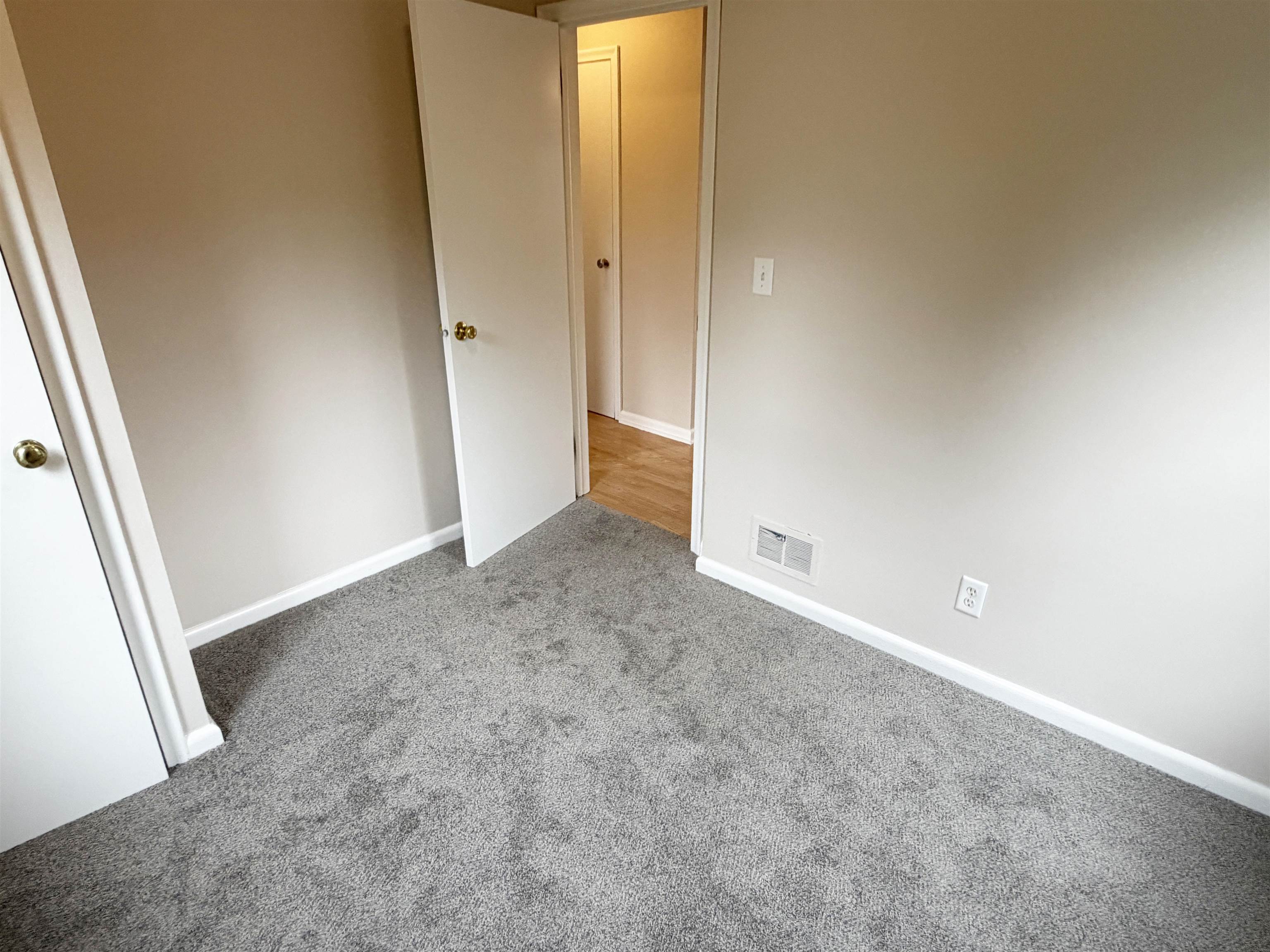 615 N 10TH AVENUE, Wausau, Wisconsin 54401, 3 Bedrooms Bedrooms, ,1 BathroomBathrooms,Residential,For Sale,615 N 10TH AVENUE,22604427
