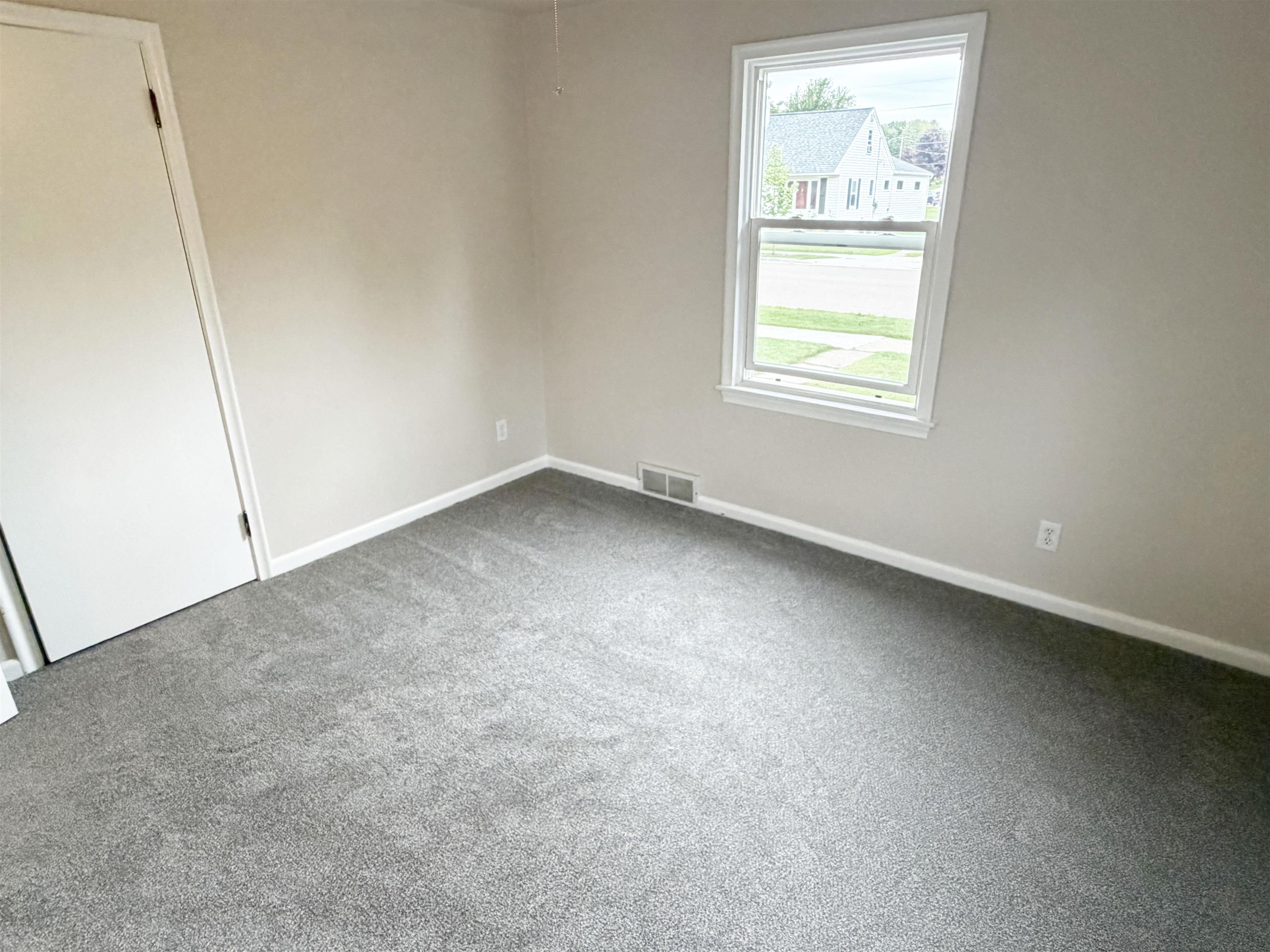 615 N 10TH AVENUE, Wausau, Wisconsin 54401, 3 Bedrooms Bedrooms, ,1 BathroomBathrooms,Residential,For Sale,615 N 10TH AVENUE,22604427