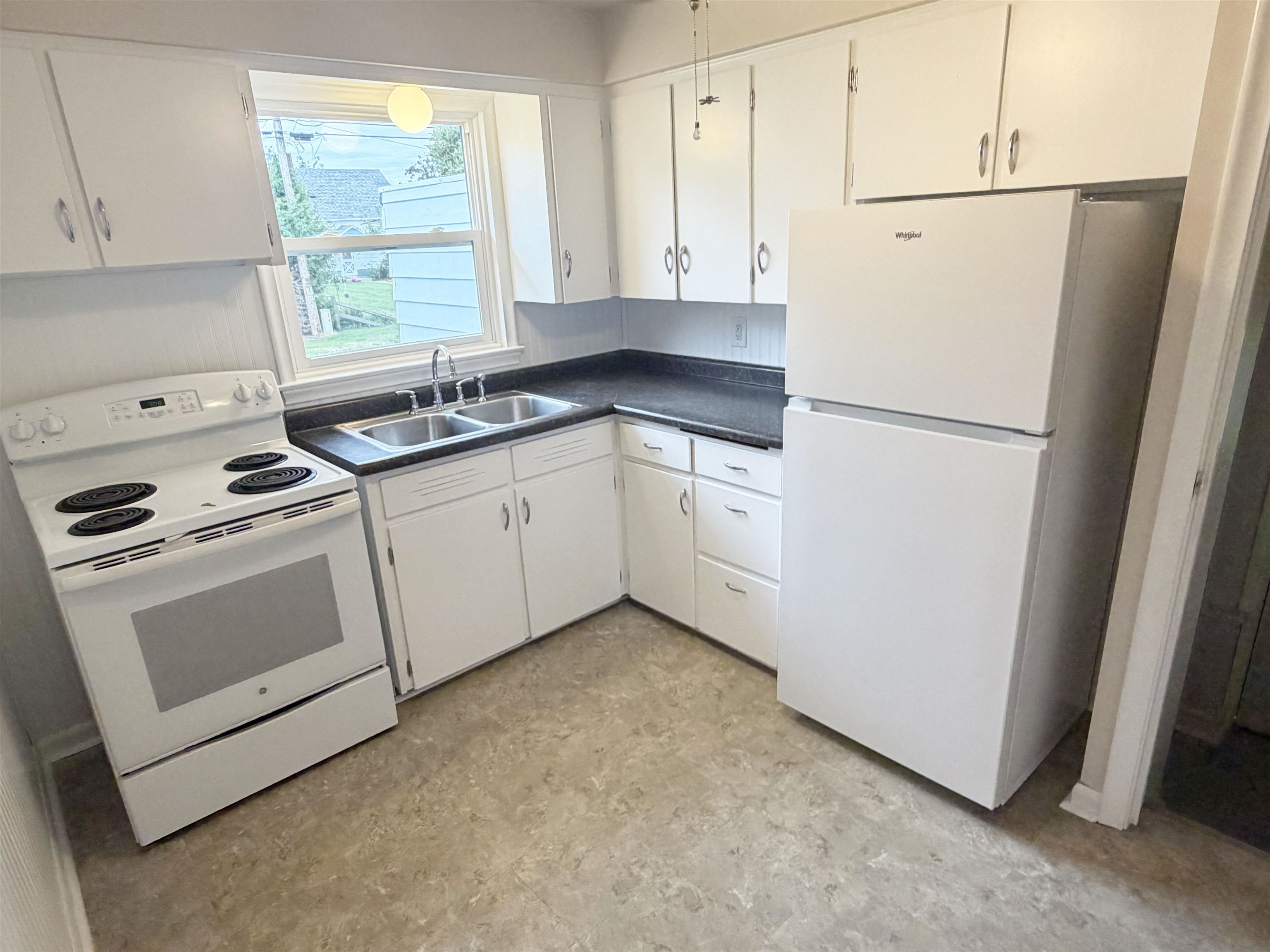 615 N 10TH AVENUE, Wausau, Wisconsin 54401, 3 Bedrooms Bedrooms, ,1 BathroomBathrooms,Residential,For Sale,615 N 10TH AVENUE,22604427