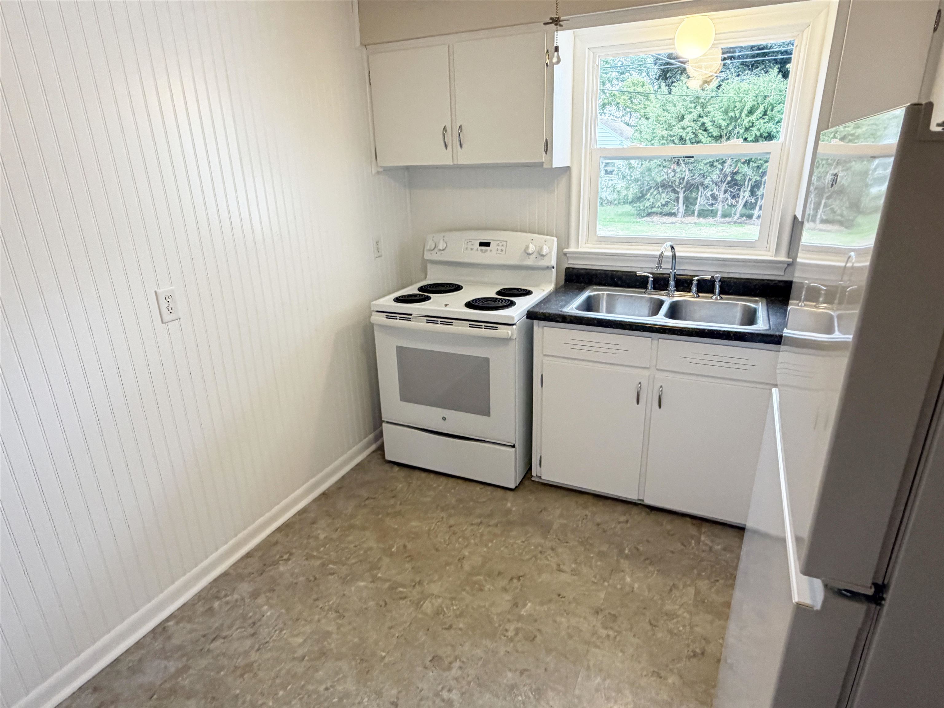 615 N 10TH AVENUE, Wausau, Wisconsin 54401, 3 Bedrooms Bedrooms, ,1 BathroomBathrooms,Residential,For Sale,615 N 10TH AVENUE,22604427