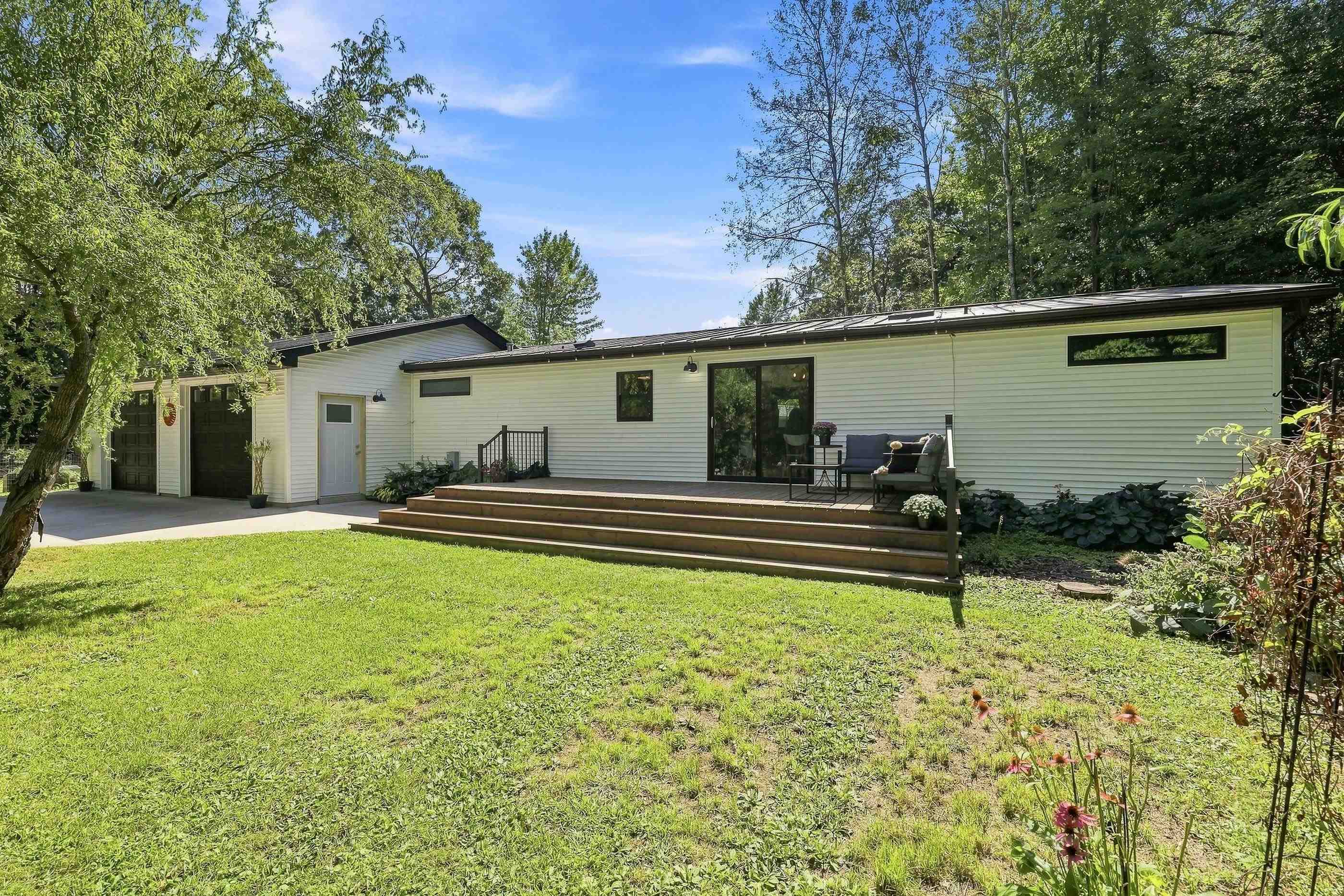 10963 TALL OAK COURT, Waupaca, Wisconsin 54981, 3 Bedrooms Bedrooms, ,2 BathroomsBathrooms,Residential,For Sale,10963 TALL OAK COURT,22604433