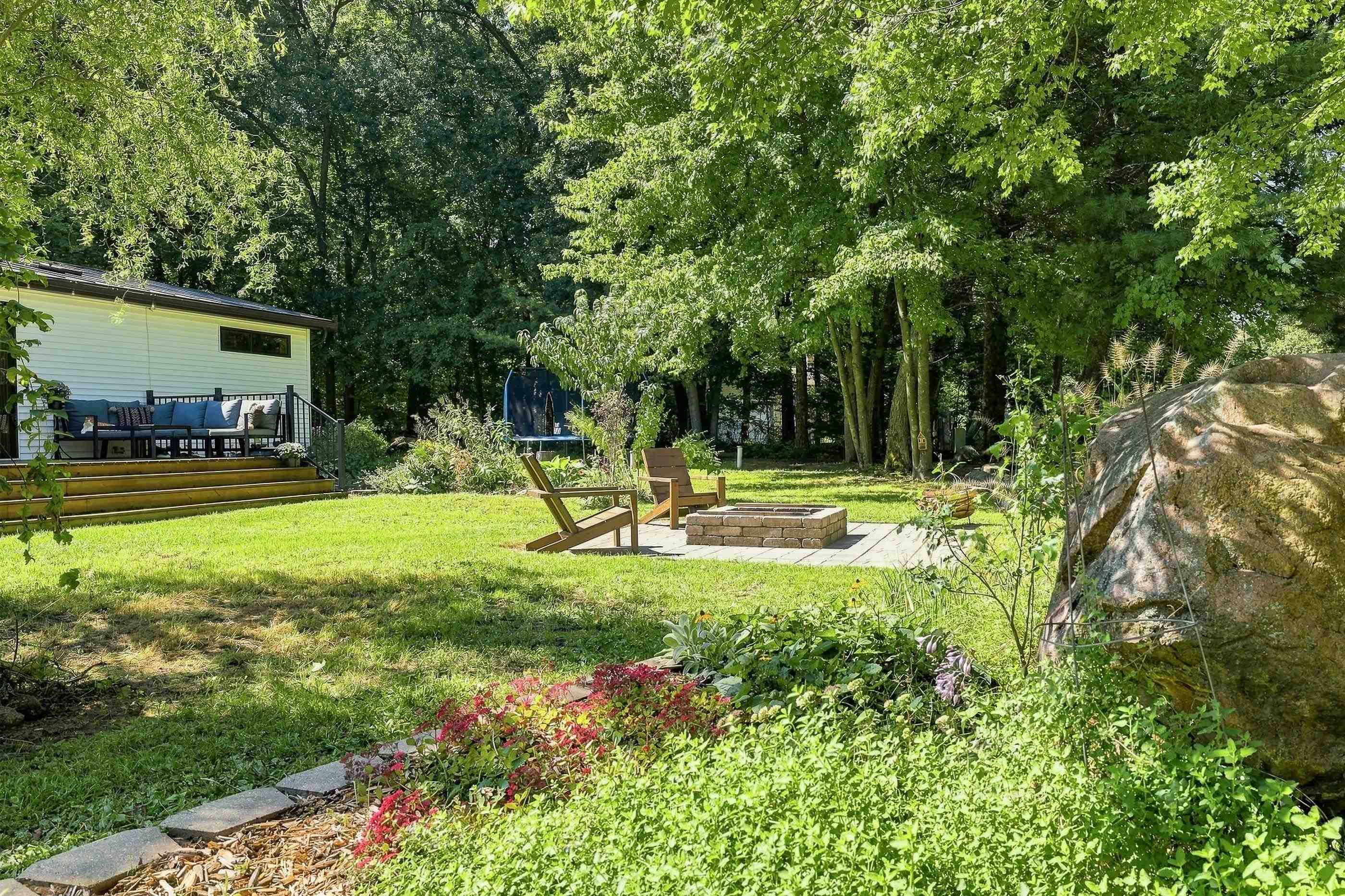 10963 TALL OAK COURT, Waupaca, Wisconsin 54981, 3 Bedrooms Bedrooms, ,2 BathroomsBathrooms,Residential,For Sale,10963 TALL OAK COURT,22604433