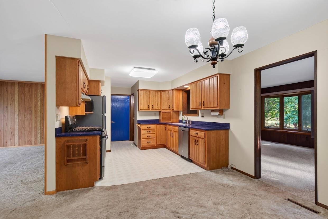 4910 GROVE AVENUE, Wisconsin Rapids, Wisconsin 54494, 3 Bedrooms Bedrooms, ,1 BathroomBathrooms,Residential,For Sale,4910 GROVE AVENUE,22604434