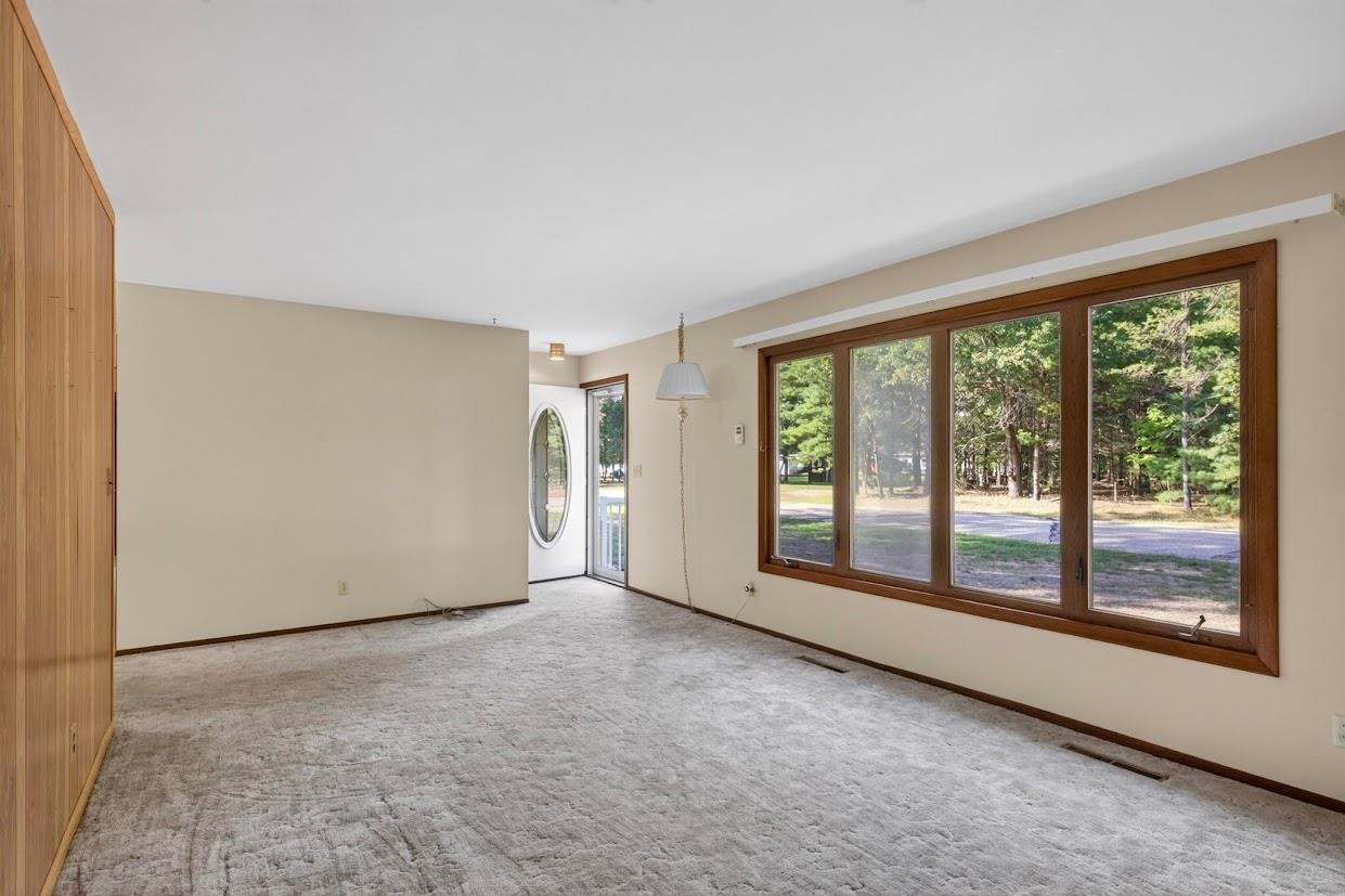 4910 GROVE AVENUE, Wisconsin Rapids, Wisconsin 54494, 3 Bedrooms Bedrooms, ,1 BathroomBathrooms,Residential,For Sale,4910 GROVE AVENUE,22604434