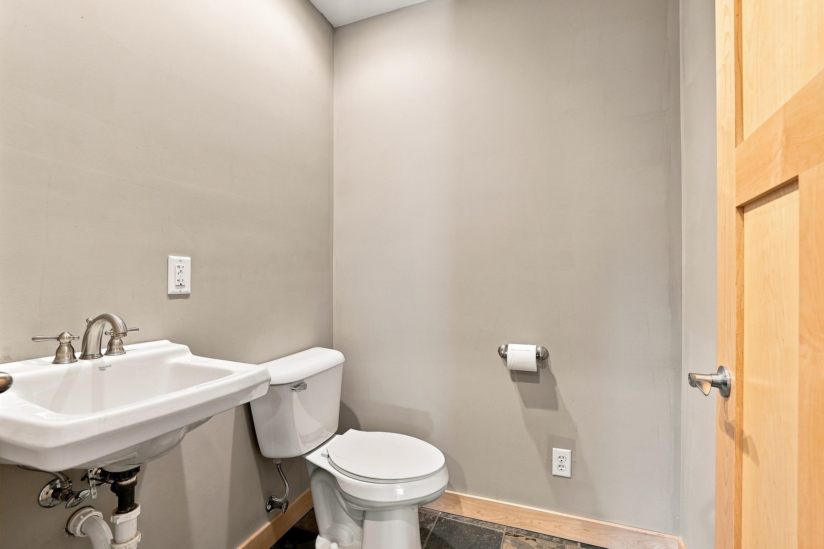 1600 MICHIGAN AVENUE, Stevens Point, Wisconsin 54481, 5 Bedrooms Bedrooms, ,3 BathroomsBathrooms,Residential,For Sale,1600 MICHIGAN AVENUE,22604442