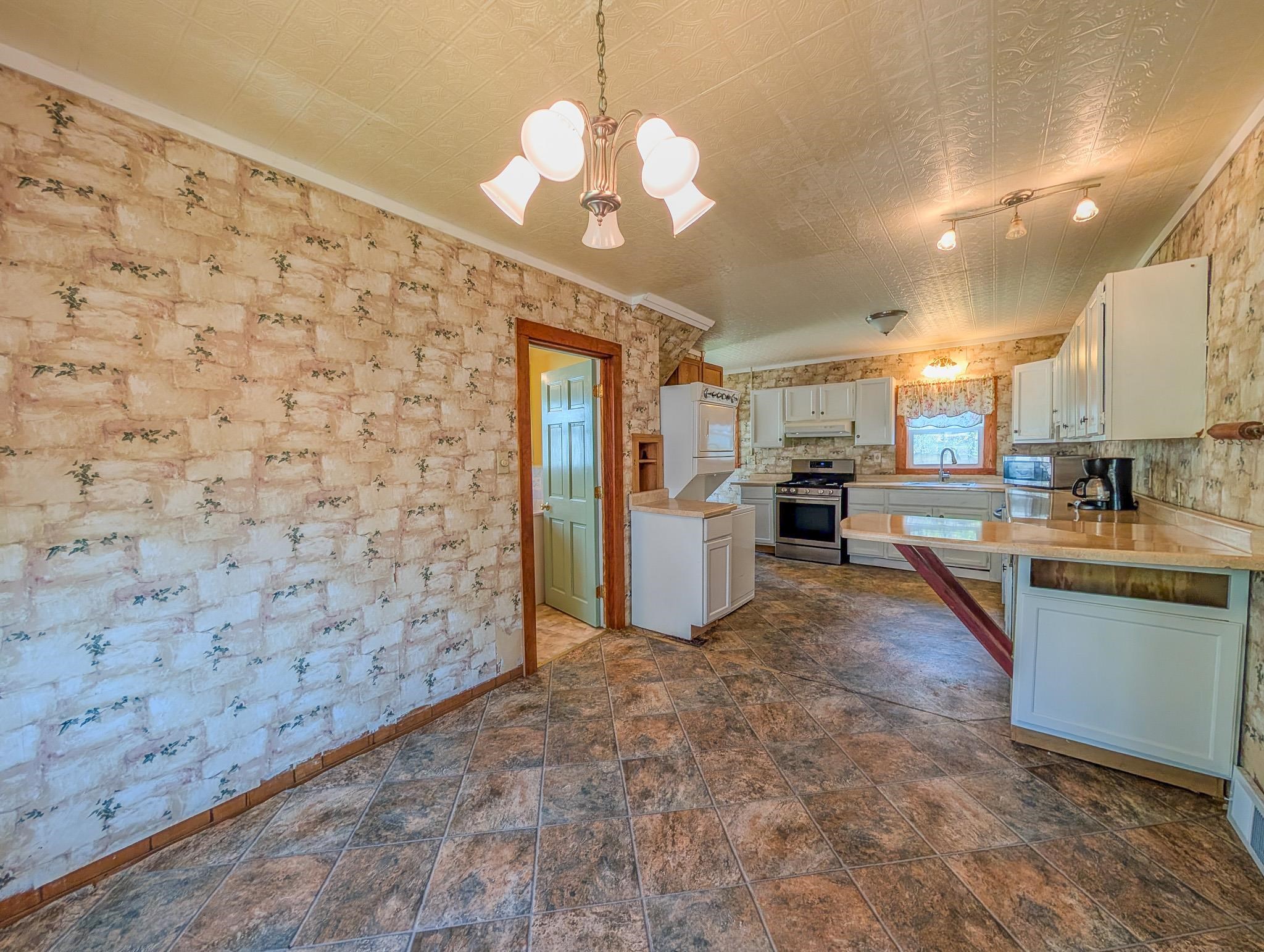 914 WEST STREET, Merrill, Wisconsin 54452, 3 Bedrooms Bedrooms, ,1 BathroomBathrooms,Residential,For Sale,914 WEST STREET,22604454