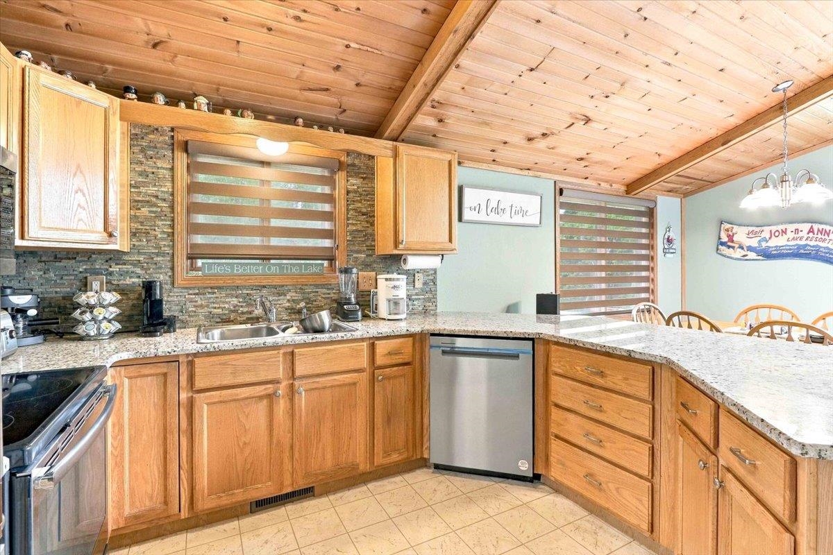 1314 ARROWHEAD TRAIL, Nekoosa, Wisconsin 54457, 4 Bedrooms Bedrooms, ,3 BathroomsBathrooms,Residential,For Sale,1314 ARROWHEAD TRAIL,22604458