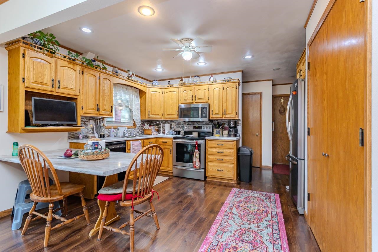 4312-4314 BRIARWOOD AVENUE, Wausau, Wisconsin 54403, 2 Bedrooms Bedrooms, ,2 BathroomsBathrooms,Multi-family,For Sale,4312-4314 BRIARWOOD AVENUE,22604464
