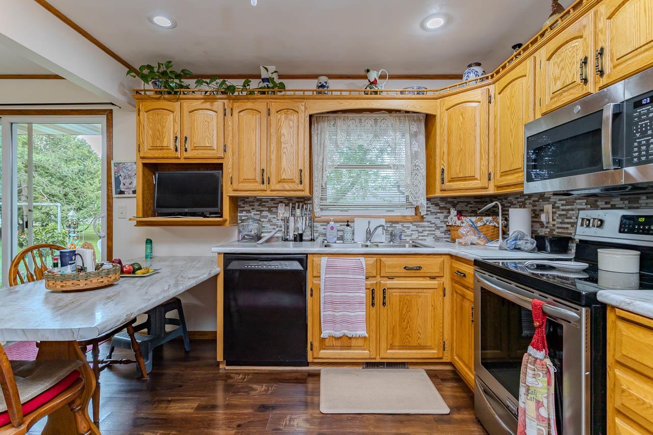 4312-4314 BRIARWOOD AVENUE, Wausau, Wisconsin 54403, 2 Bedrooms Bedrooms, ,2 BathroomsBathrooms,Multi-family,For Sale,4312-4314 BRIARWOOD AVENUE,22604464