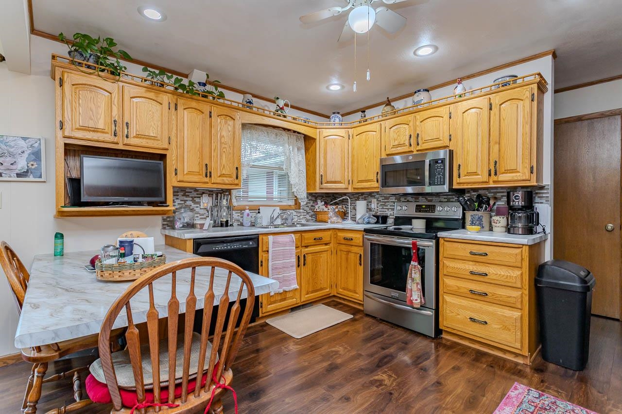 4312-4314 BRIARWOOD AVENUE, Wausau, Wisconsin 54403, 2 Bedrooms Bedrooms, ,2 BathroomsBathrooms,Multi-family,For Sale,4312-4314 BRIARWOOD AVENUE,22604464