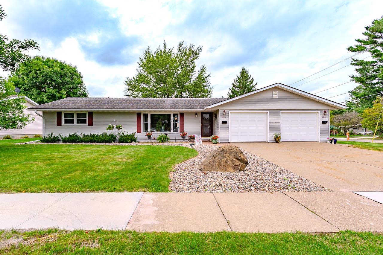 4312-4314 BRIARWOOD AVENUE, Wausau, Wisconsin 54403, 2 Bedrooms Bedrooms, ,2 BathroomsBathrooms,Multi-family,For Sale,4312-4314 BRIARWOOD AVENUE,22604464
