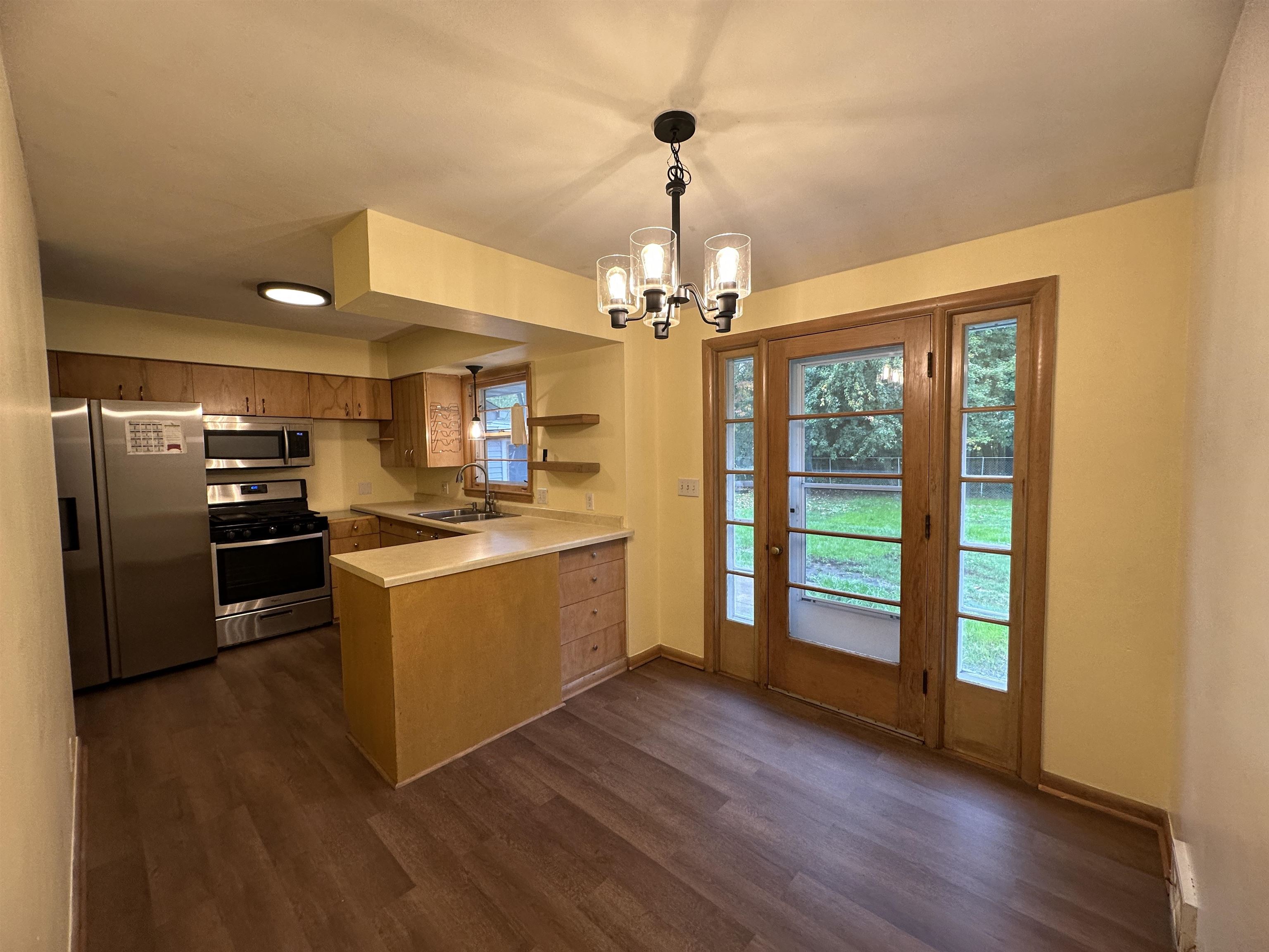1031 WISCONSIN RIVER DRIVE, Port Edwards, Wisconsin 54469, 3 Bedrooms Bedrooms, ,2 BathroomsBathrooms,Residential,For Sale,1031 WISCONSIN RIVER DRIVE,22604468