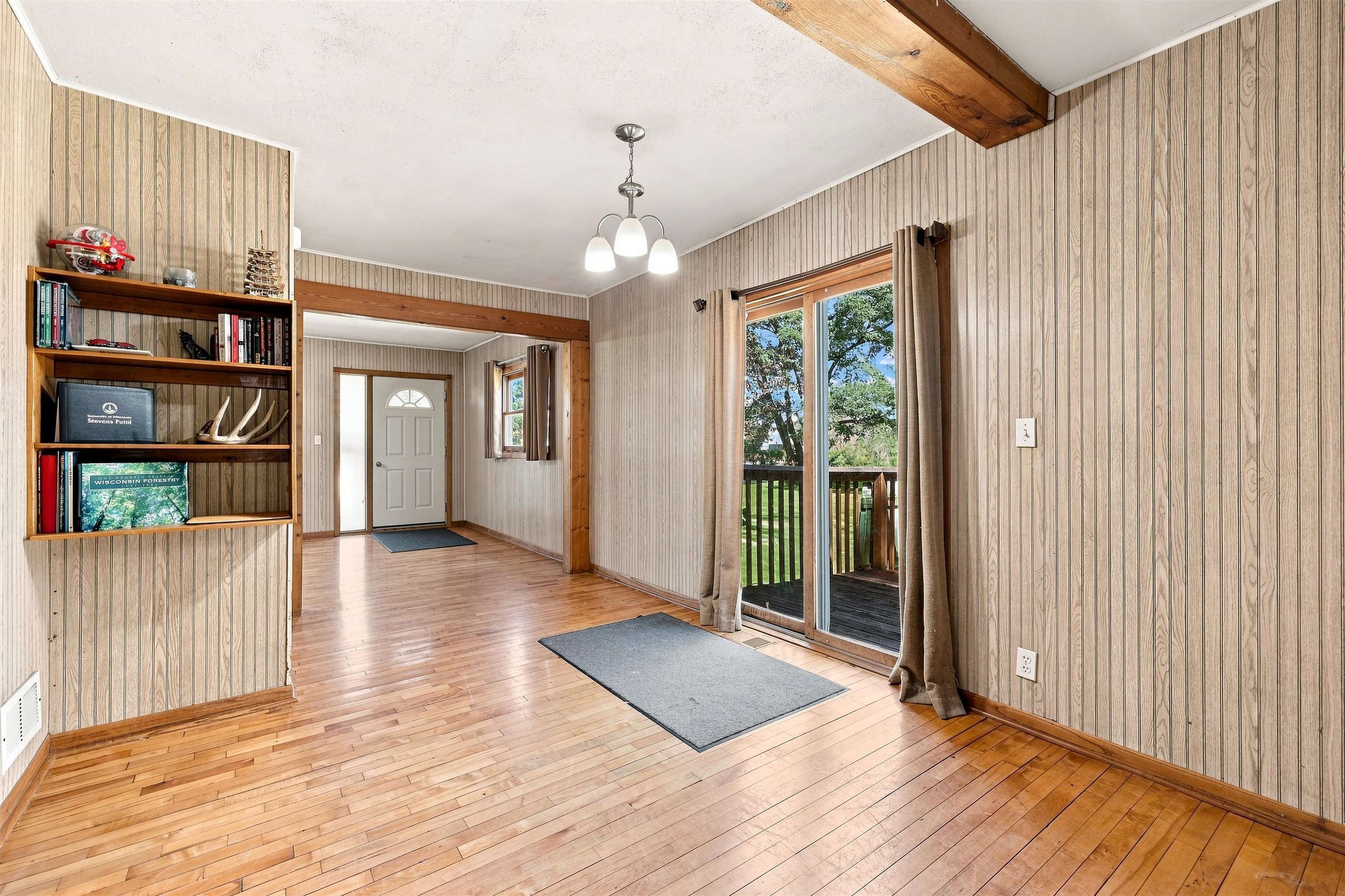 533 BLISS AVENUE, Stevens Point, Wisconsin 54481, 3 Bedrooms Bedrooms, ,1 BathroomBathrooms,Residential,For Sale,533 BLISS AVENUE,22604469