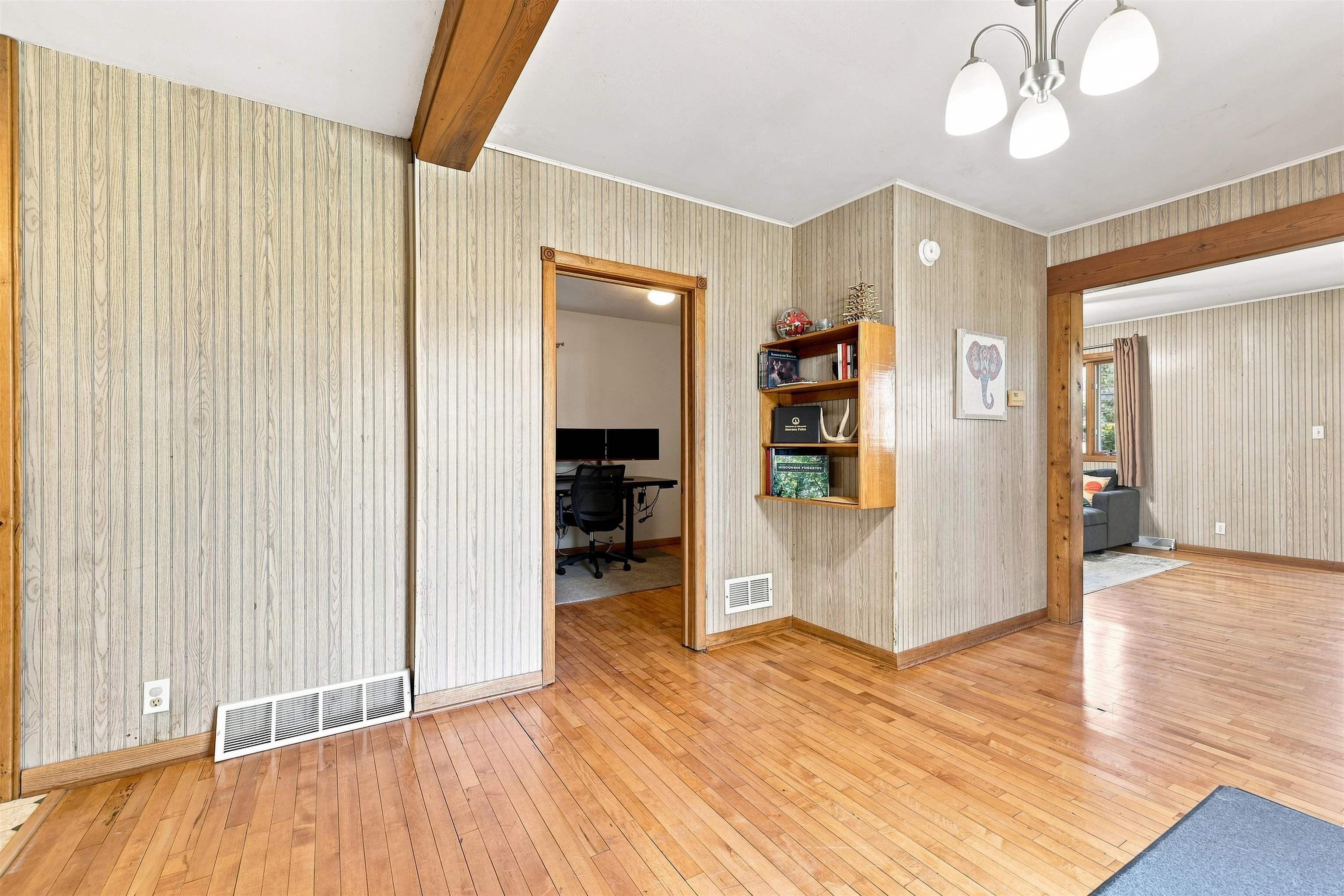 533 BLISS AVENUE, Stevens Point, Wisconsin 54481, 3 Bedrooms Bedrooms, ,1 BathroomBathrooms,Residential,For Sale,533 BLISS AVENUE,22604469