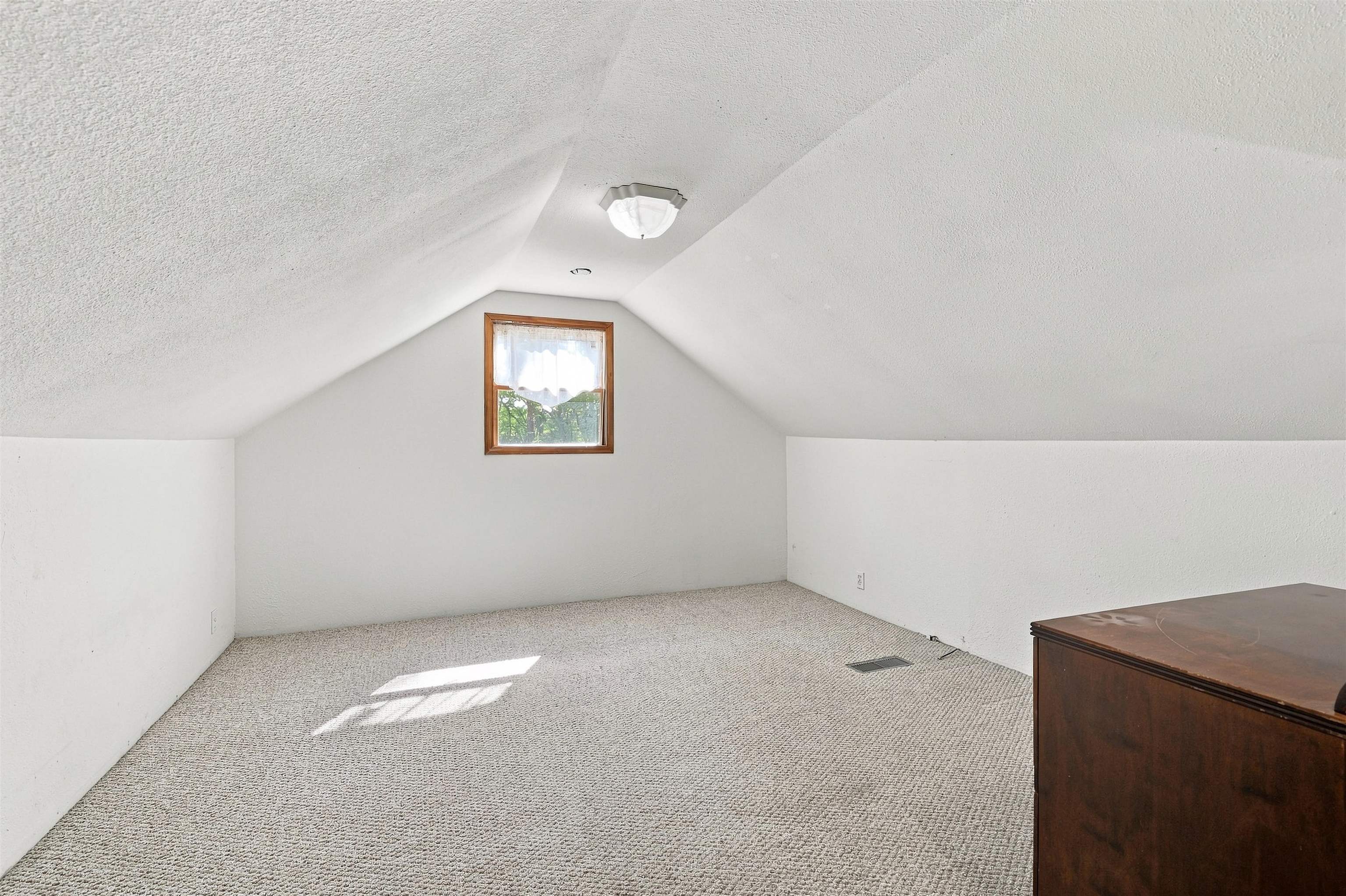 533 BLISS AVENUE, Stevens Point, Wisconsin 54481, 3 Bedrooms Bedrooms, ,1 BathroomBathrooms,Residential,For Sale,533 BLISS AVENUE,22604469