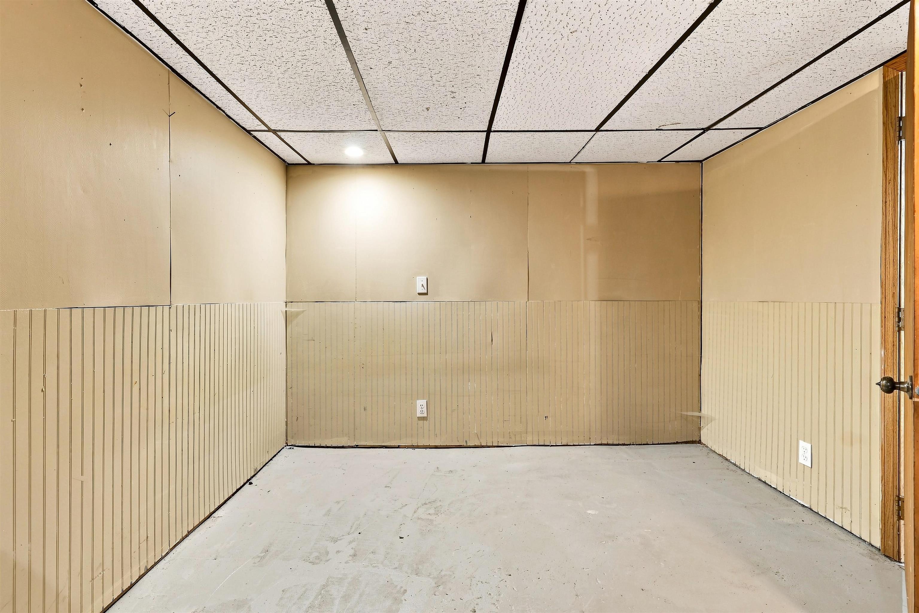 533 BLISS AVENUE, Stevens Point, Wisconsin 54481, 3 Bedrooms Bedrooms, ,1 BathroomBathrooms,Residential,For Sale,533 BLISS AVENUE,22604469