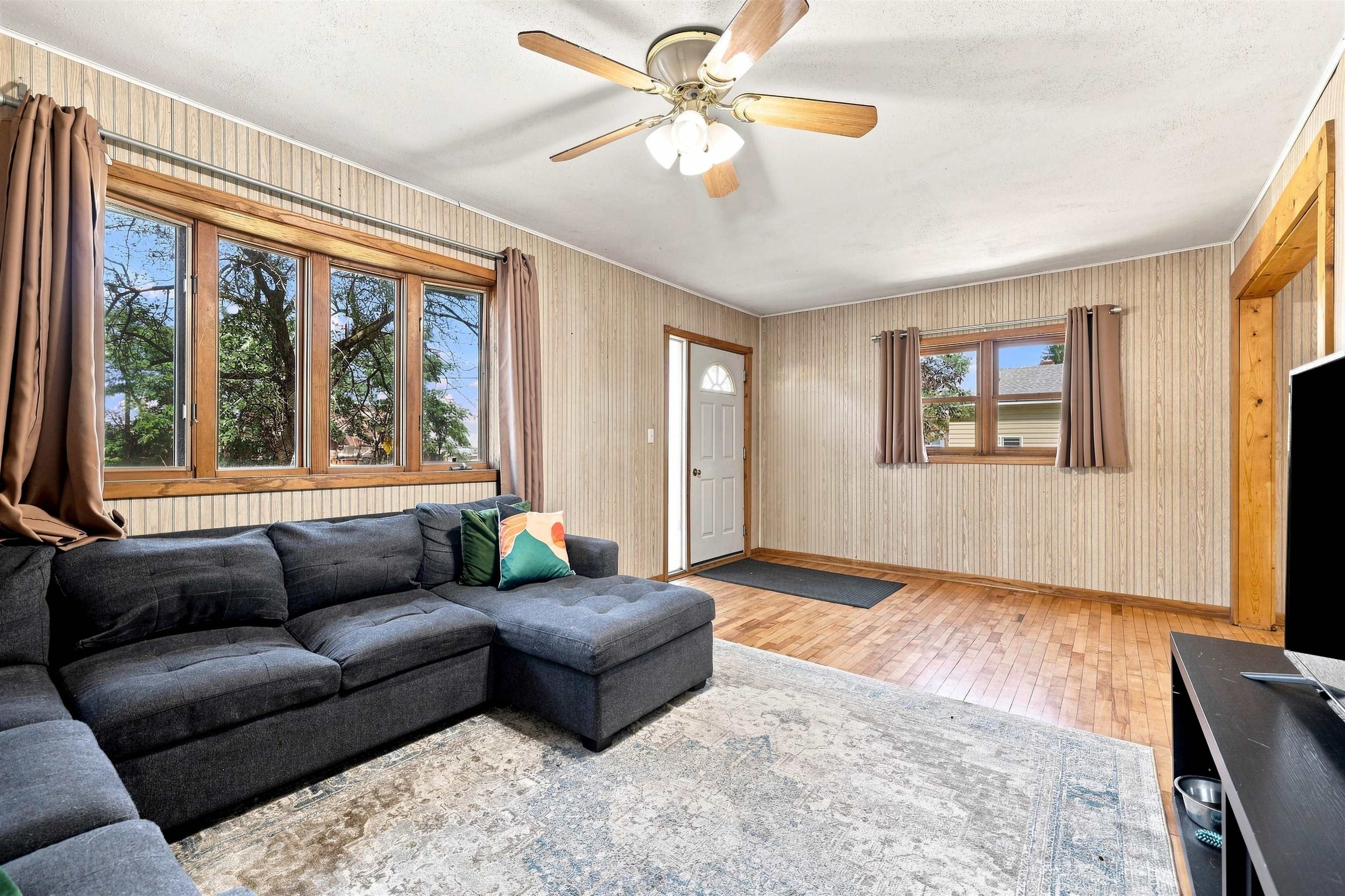 533 BLISS AVENUE, Stevens Point, Wisconsin 54481, 3 Bedrooms Bedrooms, ,1 BathroomBathrooms,Residential,For Sale,533 BLISS AVENUE,22604469