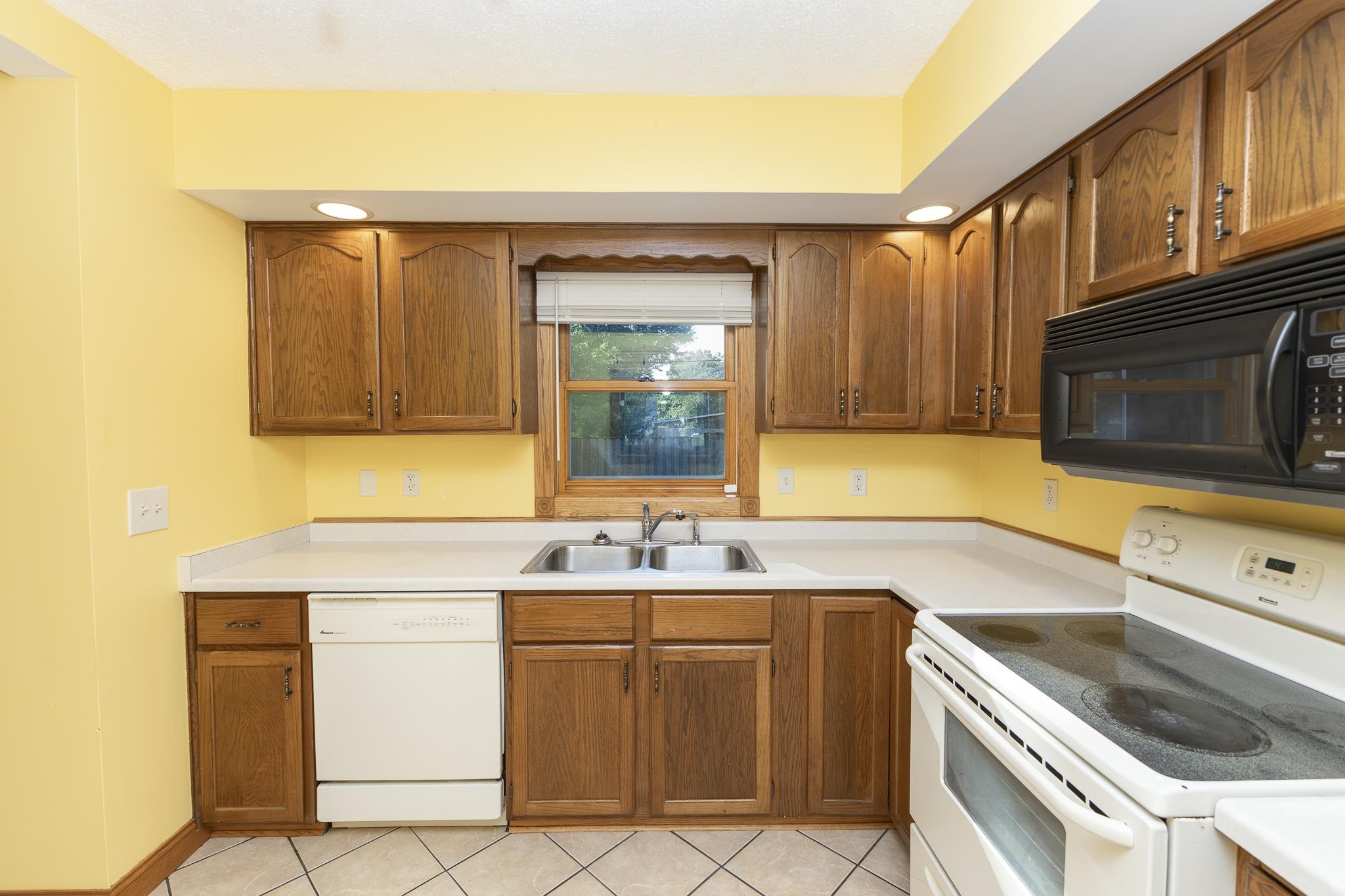 1040 LINCOLN STREET, Wisconsin Rapids, Wisconsin 54494, 4 Bedrooms Bedrooms, ,1 BathroomBathrooms,Residential,For Sale,1040 LINCOLN STREET,22604472