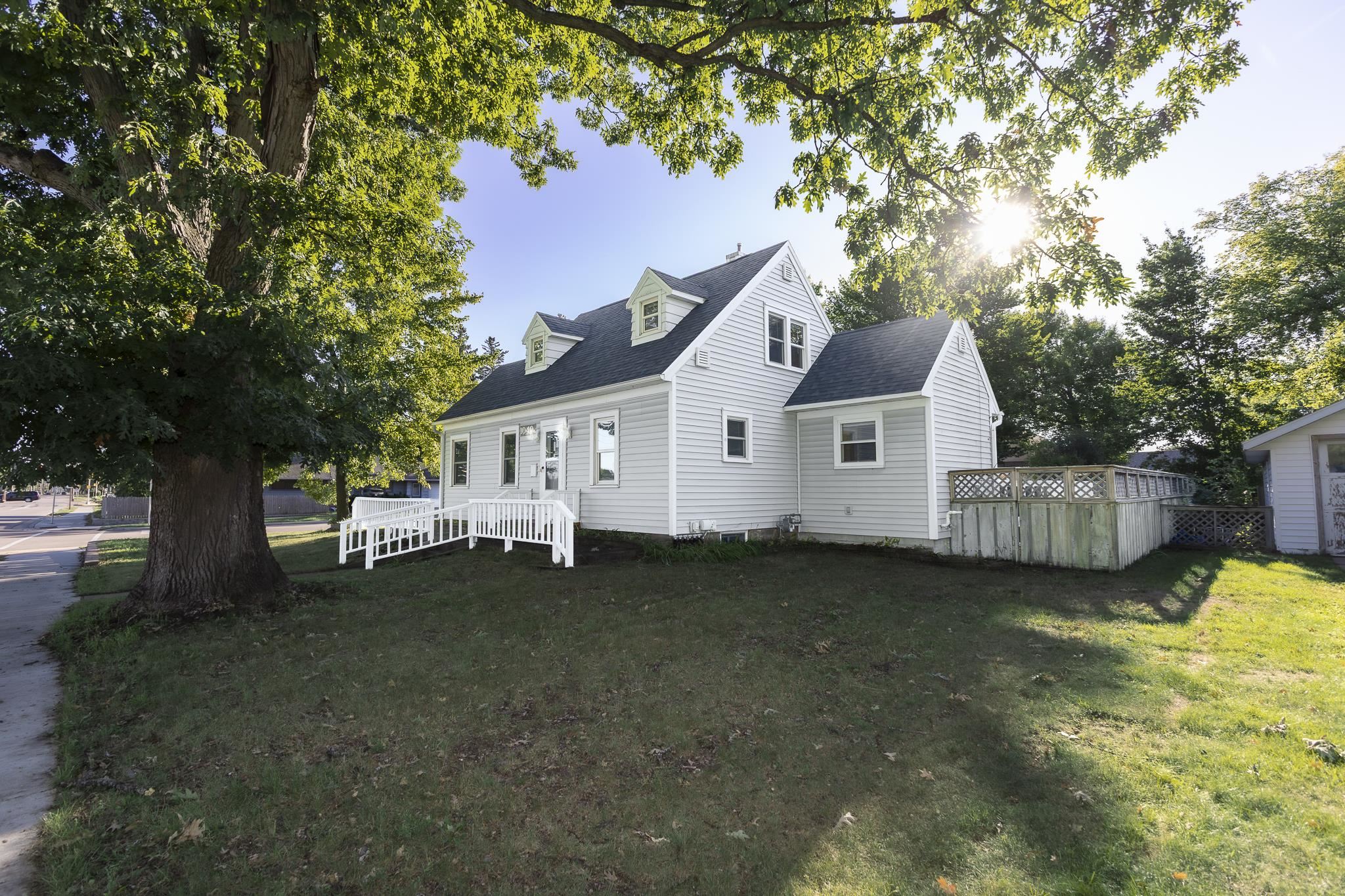 1040 LINCOLN STREET, Wisconsin Rapids, Wisconsin 54494, 4 Bedrooms Bedrooms, ,1 BathroomBathrooms,Residential,For Sale,1040 LINCOLN STREET,22604472