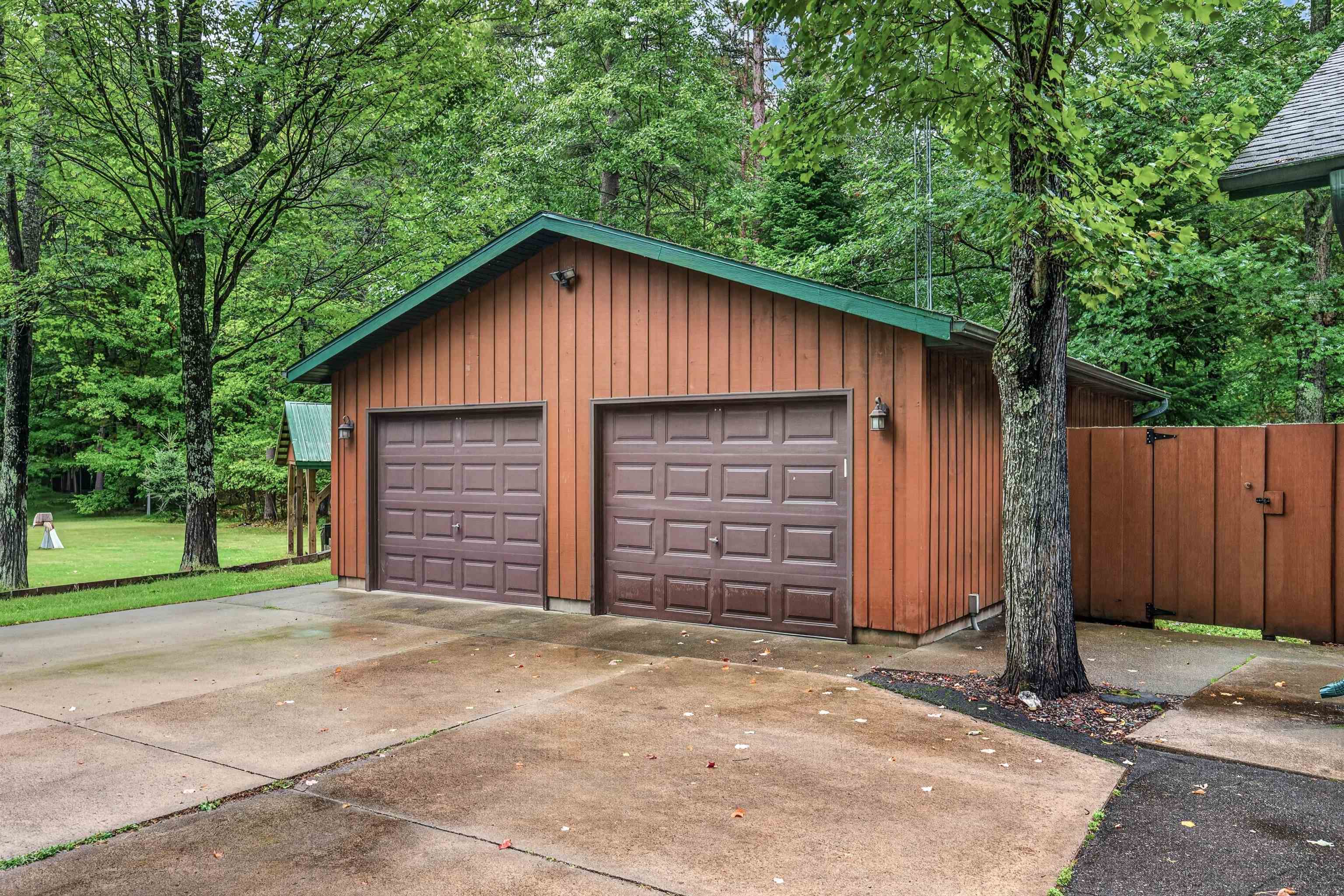 1806 BUCKHORN CIRCLE, Woodruff, Wisconsin 54568, 3 Bedrooms Bedrooms, ,3 BathroomsBathrooms,Residential,For Sale,1806 BUCKHORN CIRCLE,22604473