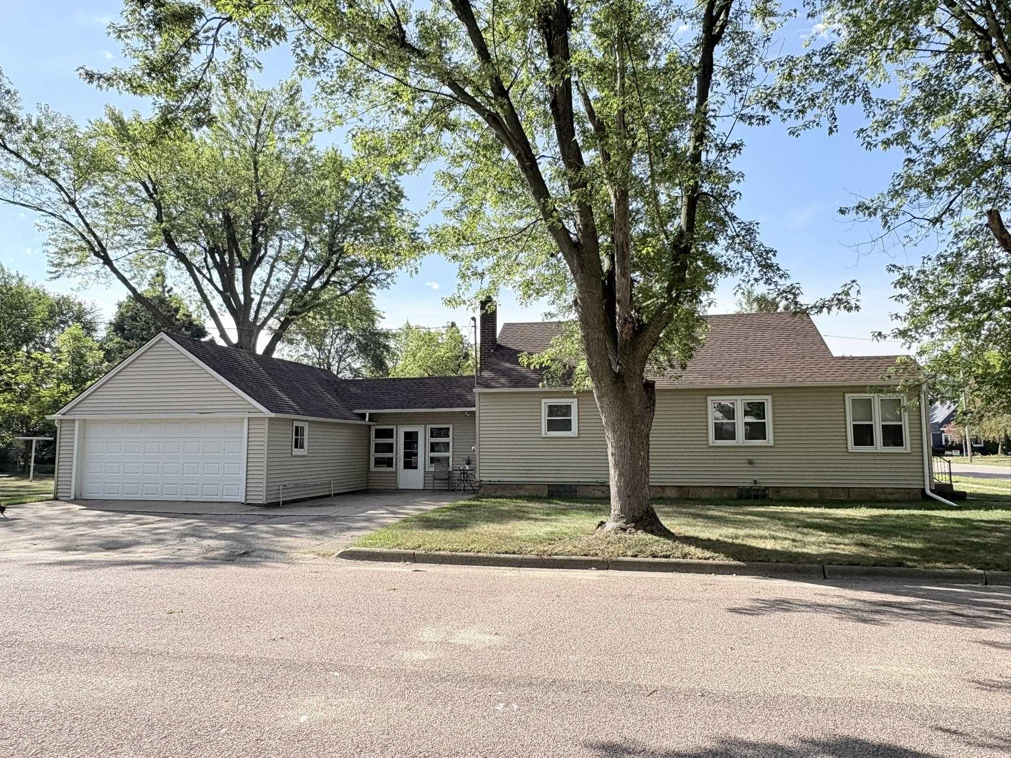 411 11TH STREET SOUTH, Wisconsin Rapids, Wisconsin 54494, 3 Bedrooms Bedrooms, ,1 BathroomBathrooms,Residential,For Sale,411 11TH STREET SOUTH,22604491
